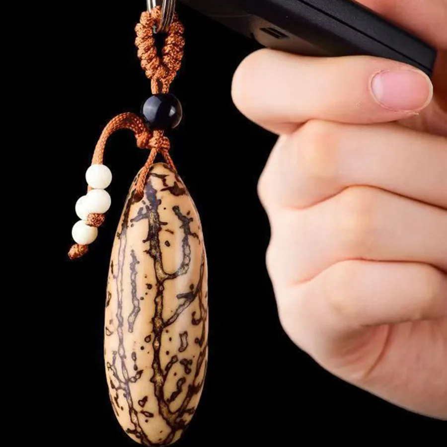 Natürlicher Bodhi-Holz-Schlüsselanhänger für Männer und Frauen, O-förmige Schnalle, 3–5 cm, Samen-Anhänger, Buddha-Dekoration, Rucksack, Auto-Schlüsselanhänger, Zubehör