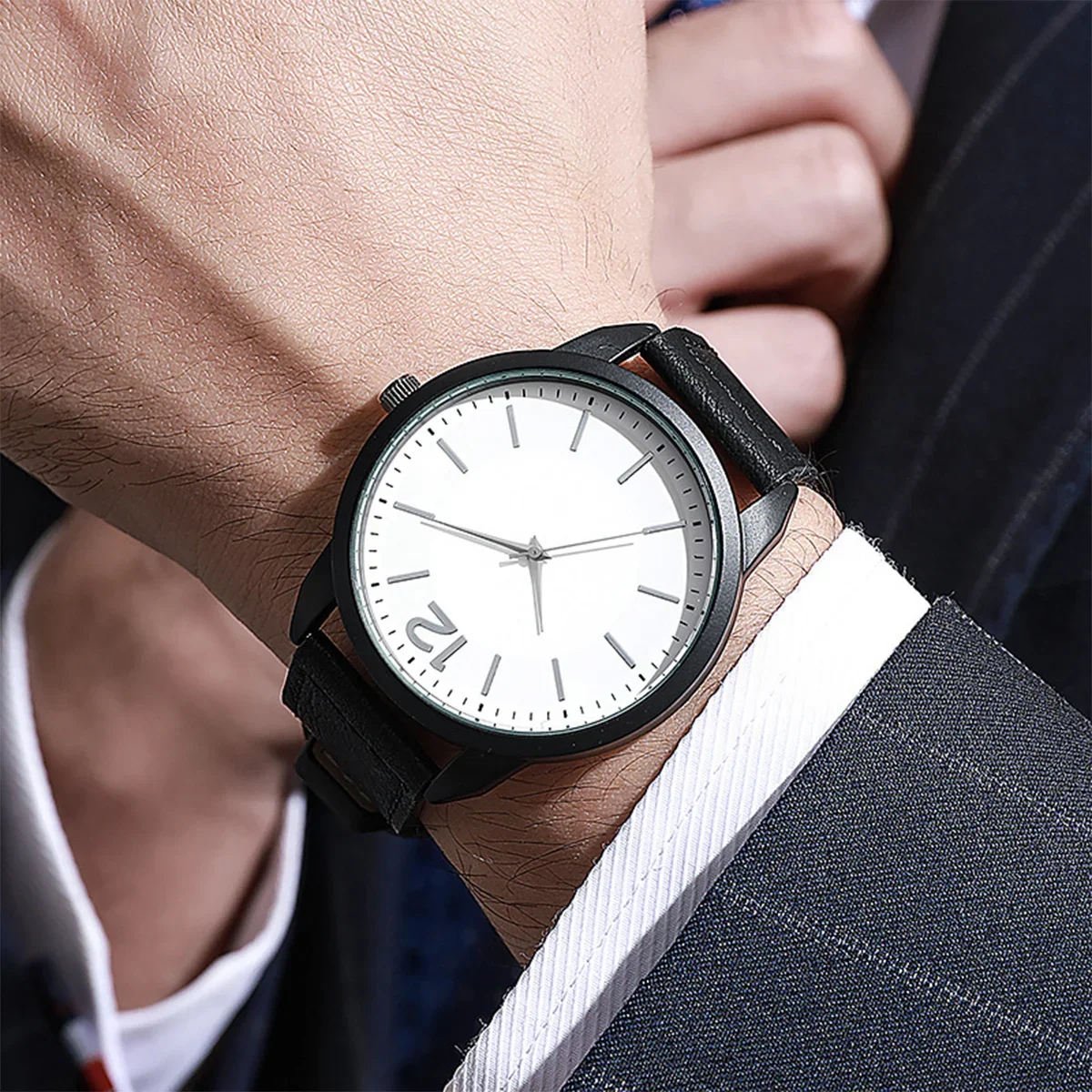 1pc-Quartz Watch Circular Surface Simple and Stylish Business Casual Watch (Box Not Included)