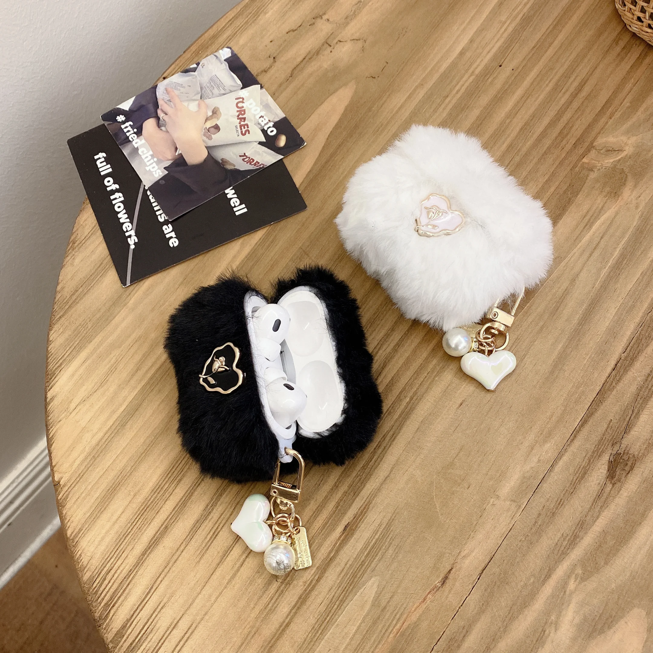 Ins Pearl Heart Pendant Plush Furry Case For AirPods 4 Pro 2 Bluetooth Earphone Cases for AirPods 4 1 2 3 Soft Black White Cover