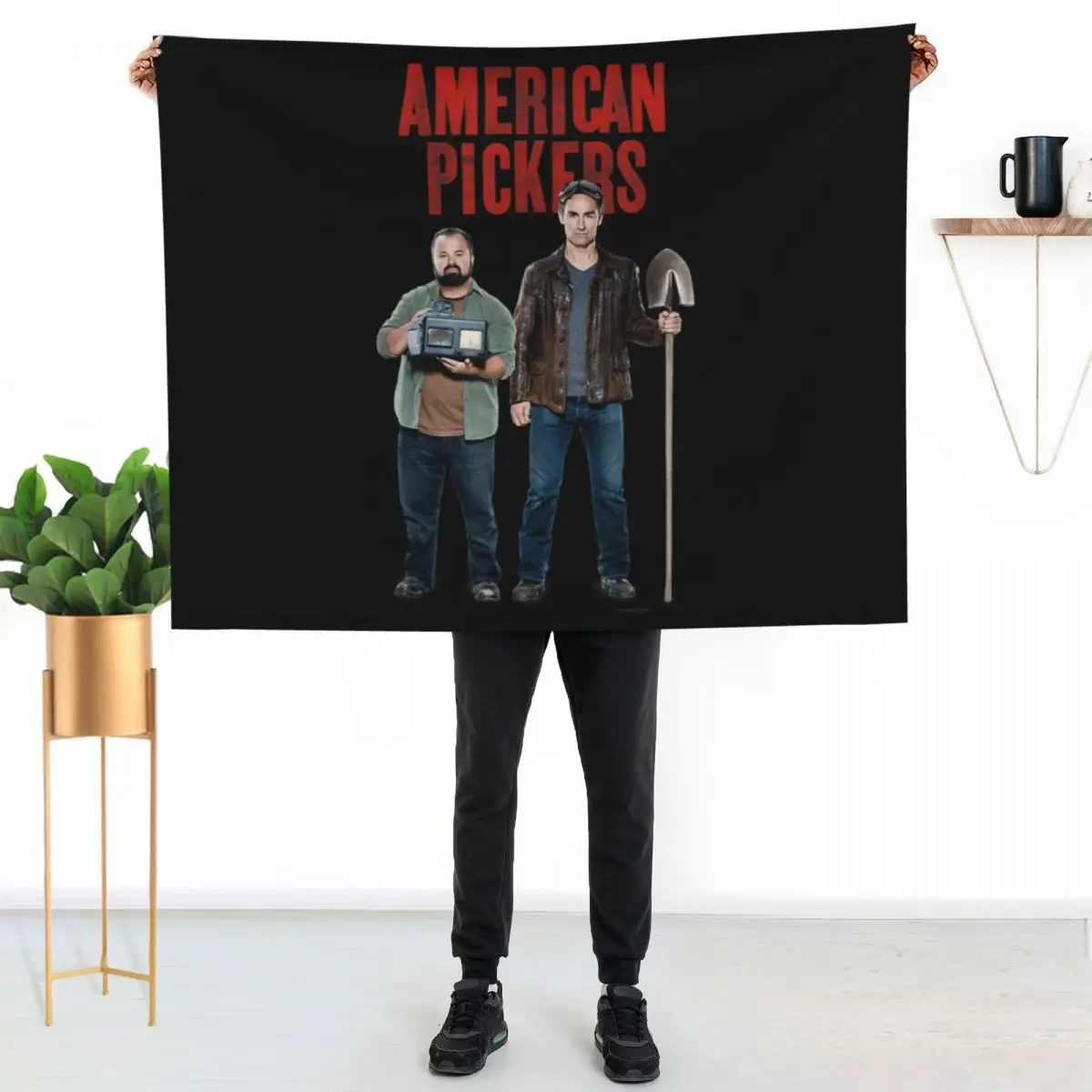 American Pickers - Mike and Frank Comfortable . Throw Blanket Comforter Single Plush blankets and throws Soft Beds Thin Blankets