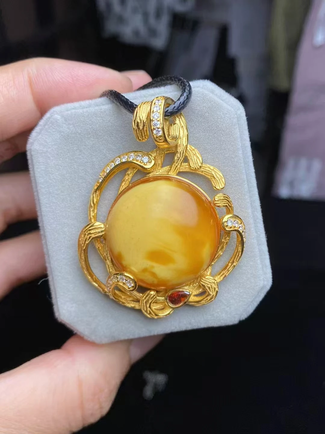 1pcs/lot Natural Amber Large Pendant  Russian material White Flower Demon High quality cloisonne 925 silver setting