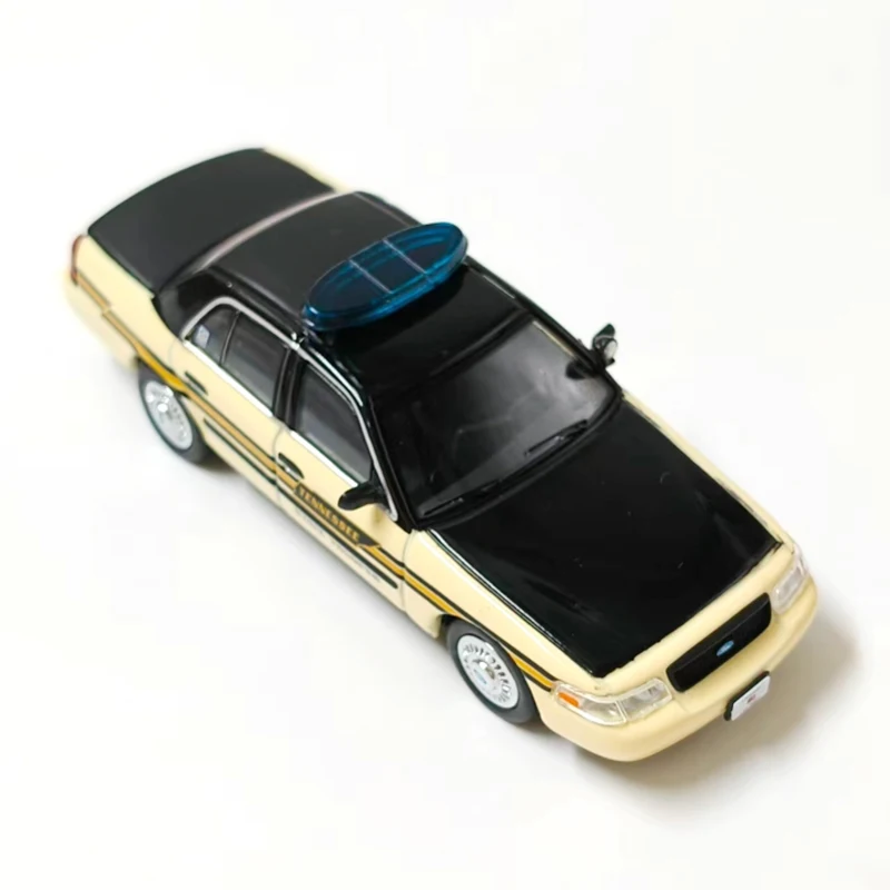 596 Diecast escala 1:64 Victoria Crown CV Livery coche en miniatura de aleación colección de pasatiempo para adultos regalo de recuerdo adornos estáticos