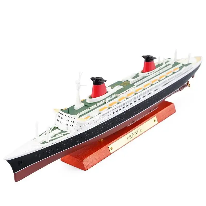 Classics Luxury Cruises Simulation Alloy Ship Model Titanic Ornament Lusitania Normandy HMHS BRITANNIC Steamer