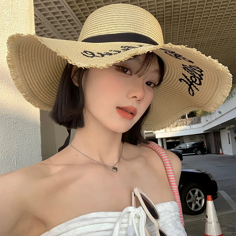 

Women's Wide Brim Straw Hat for Beach Vacation 2025 Spring New French Weave Raffia Outdoor Sun Protection Hat