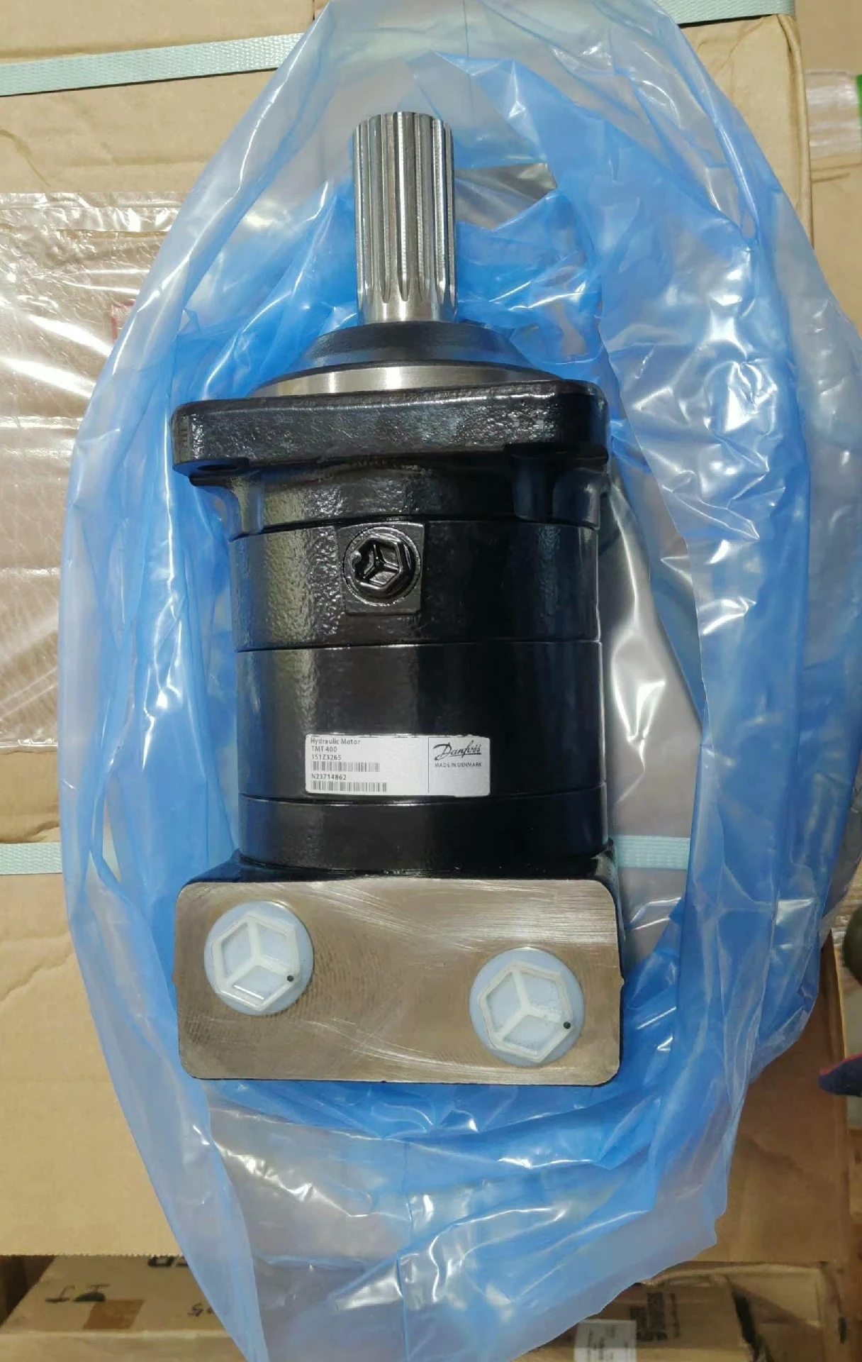 

Genuine Dan foss 151Z3265 TMT400 Orbital Hydraulic Motor,410.9cc 17T Spline Shaft,G3/4 Port Original New Heavy Machinery Parts