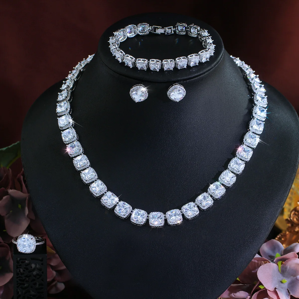

Fashion Cubic Zirconia 4pcs Jewelry Set Necklace Earrings Bracelet Ring for Luxury Women Wedding Party Accessory Statement Gift