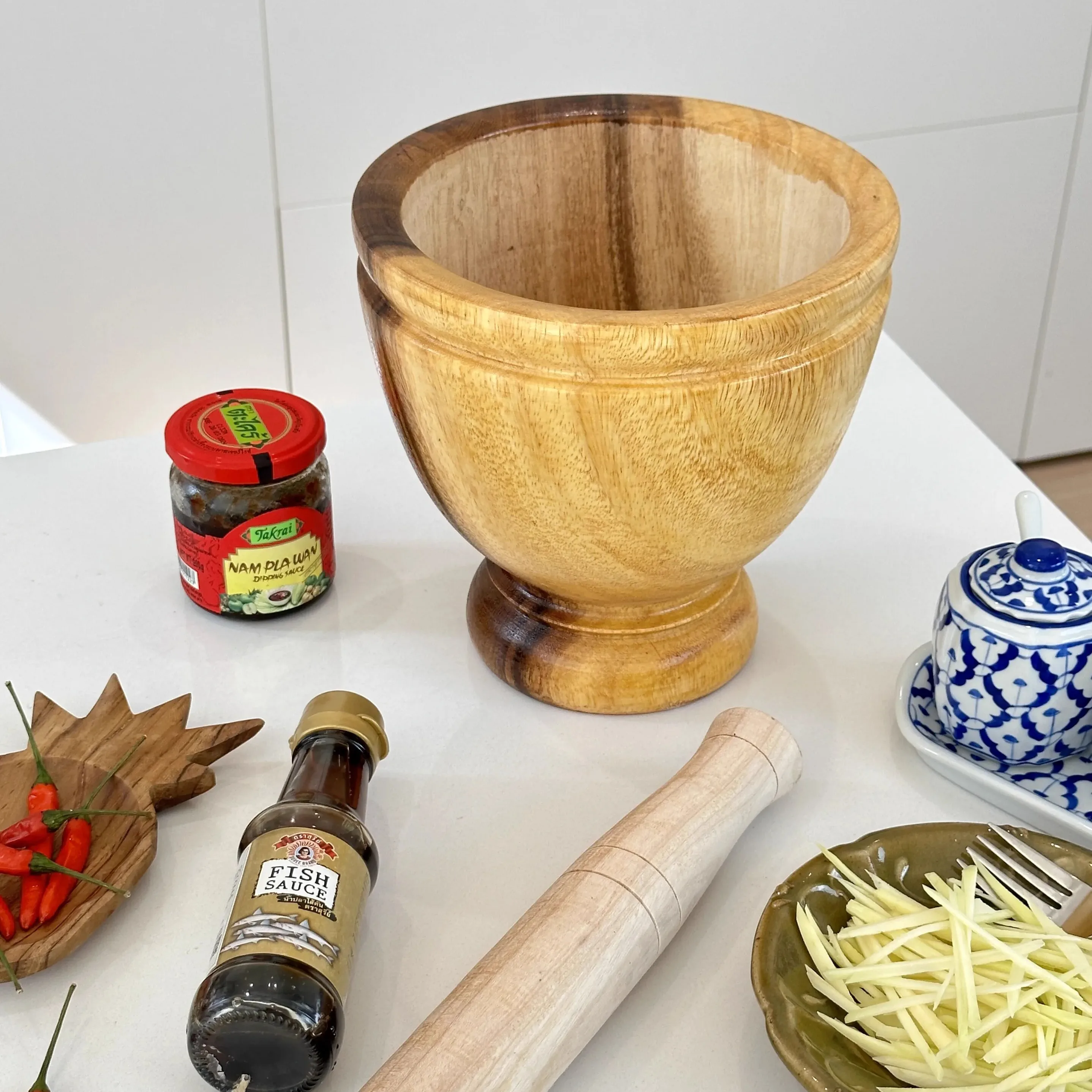 Thailand acacia wood pail commercial wood mortar bowl household masher tool