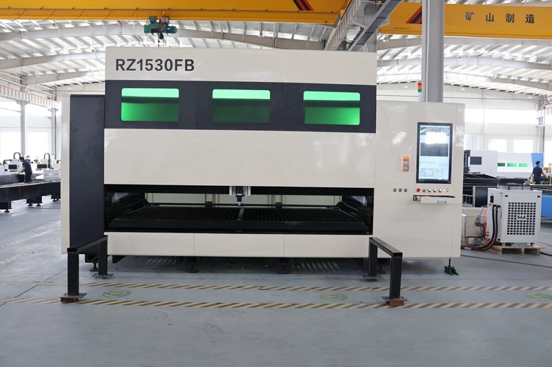 Razortek cnc 3000w 6000w RZ1530FB Fiber Laser Cutting Machine Autofocus Laser Head laser cutter for sale