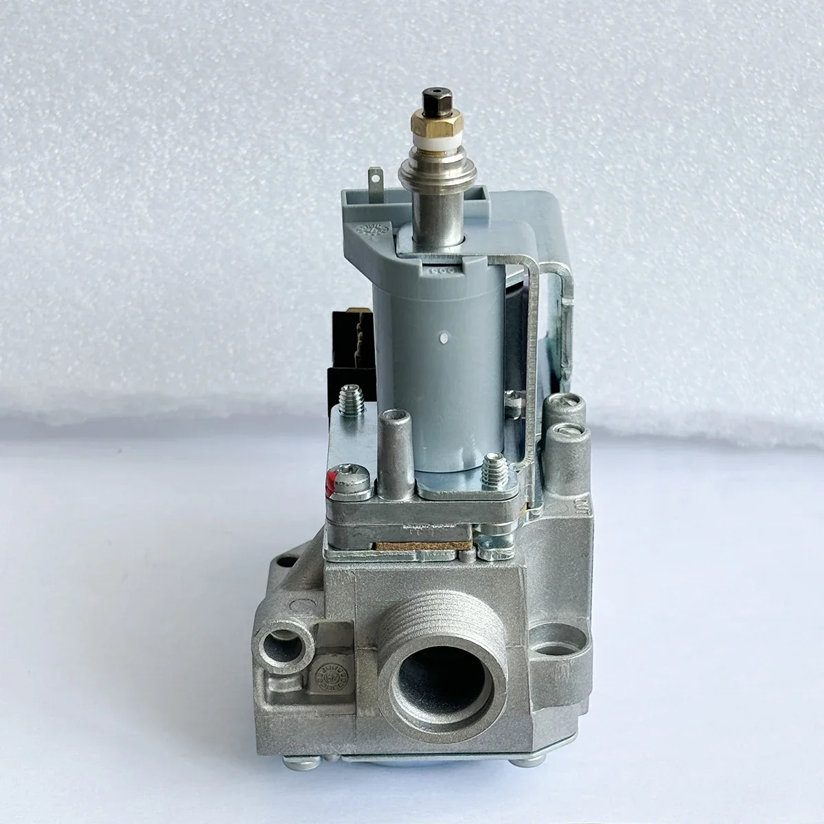 1 قطعة VK4105M5090 1 صمام الغاز النسبي لاستبدال فرن معلق على جدار الغاز