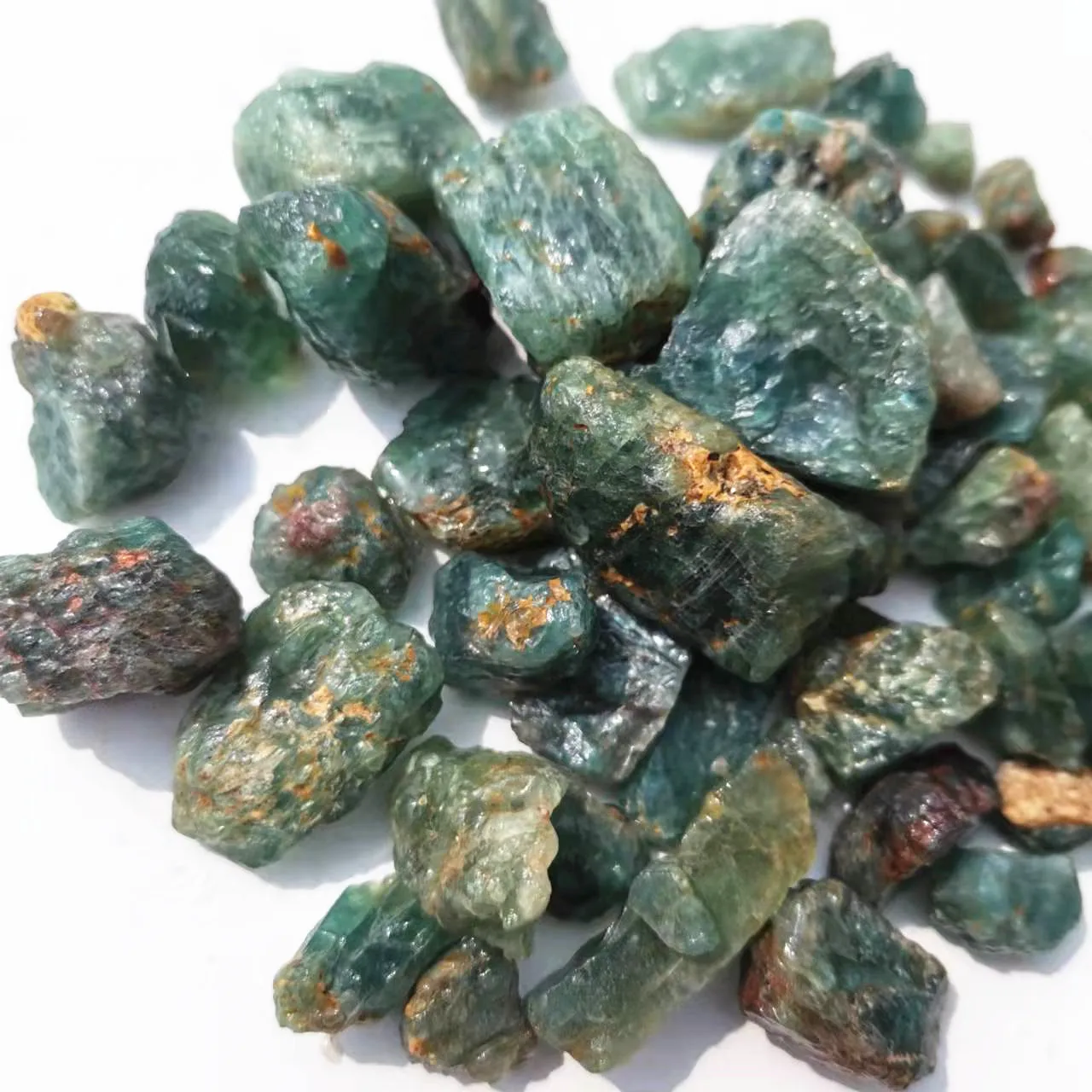Natural grandidierite stones Gemstone Specimen from Madagascar
