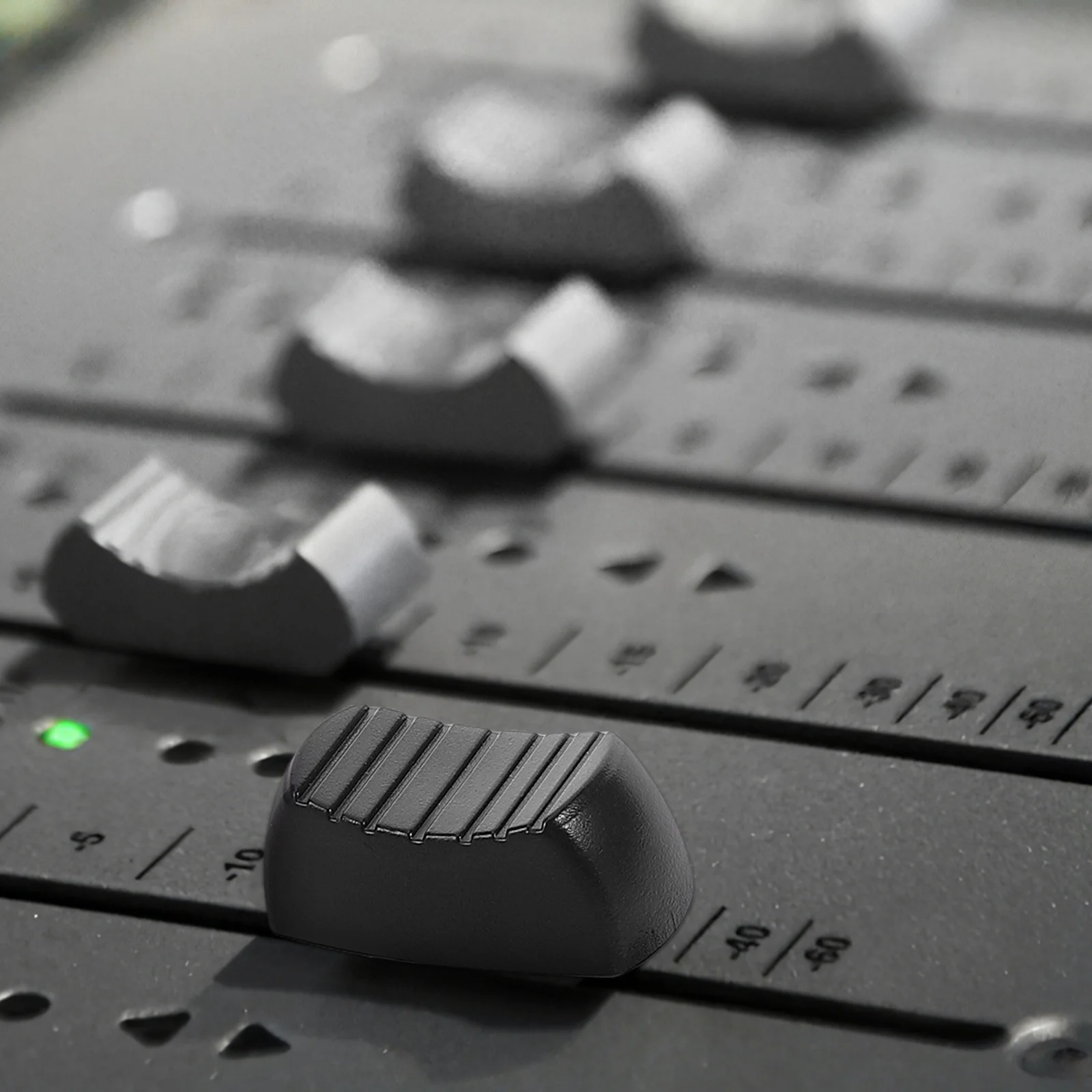 5 مجموعات خلاط ترويسة وحدة التحكم المنزلق قبعات أسود مستقيم رمح استبدال المقابض لخلط الصوت التحكم التبديل زر مرفق