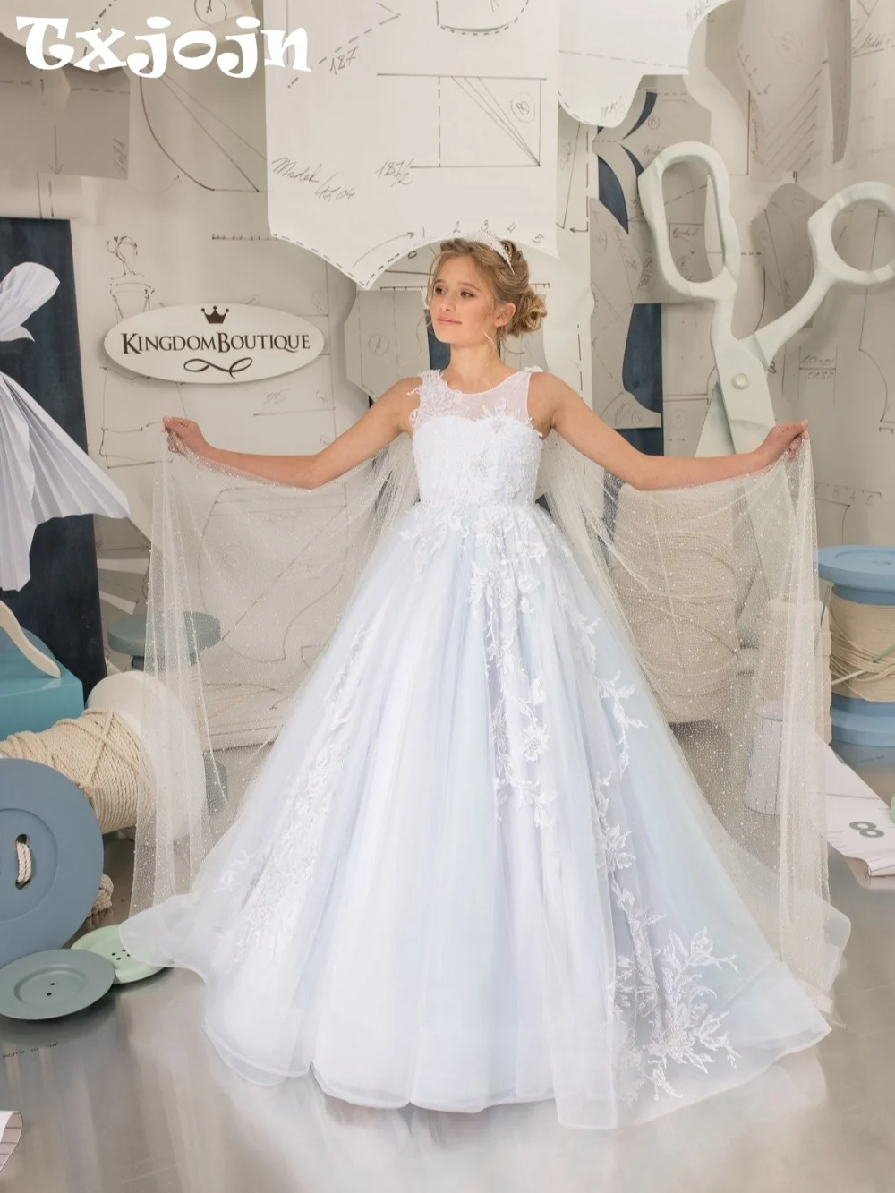 Sparkling Beaded kids Princess Gown With Cape Wedding Guest Wear Luxury lace Appliques Girls Dresses For Piano Performance