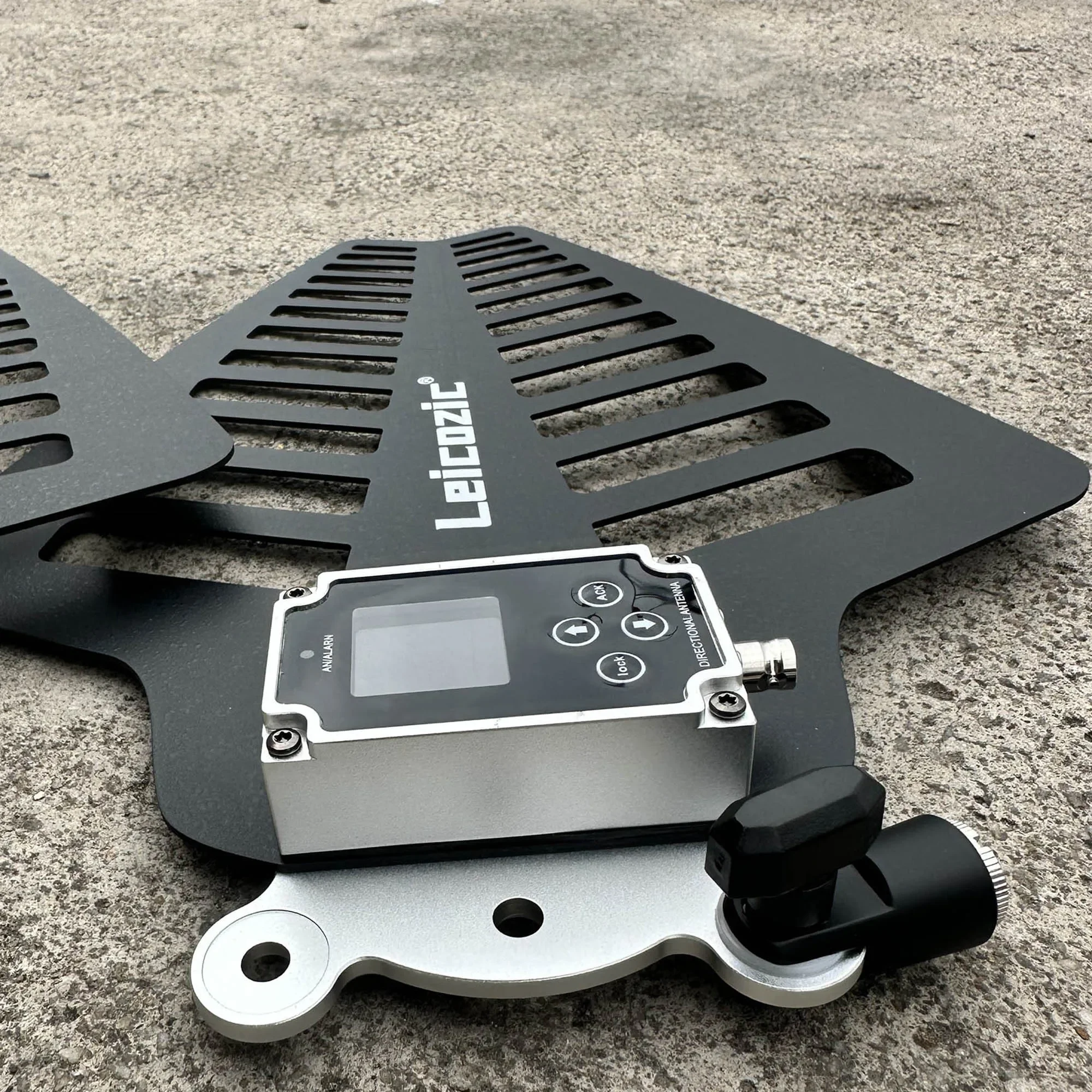 Leicozic 1PC LFA Active Antenna 450-970Mhz UHF Antenna Directional Antena Distribuidor De Antena Distribution Signal Amplifier