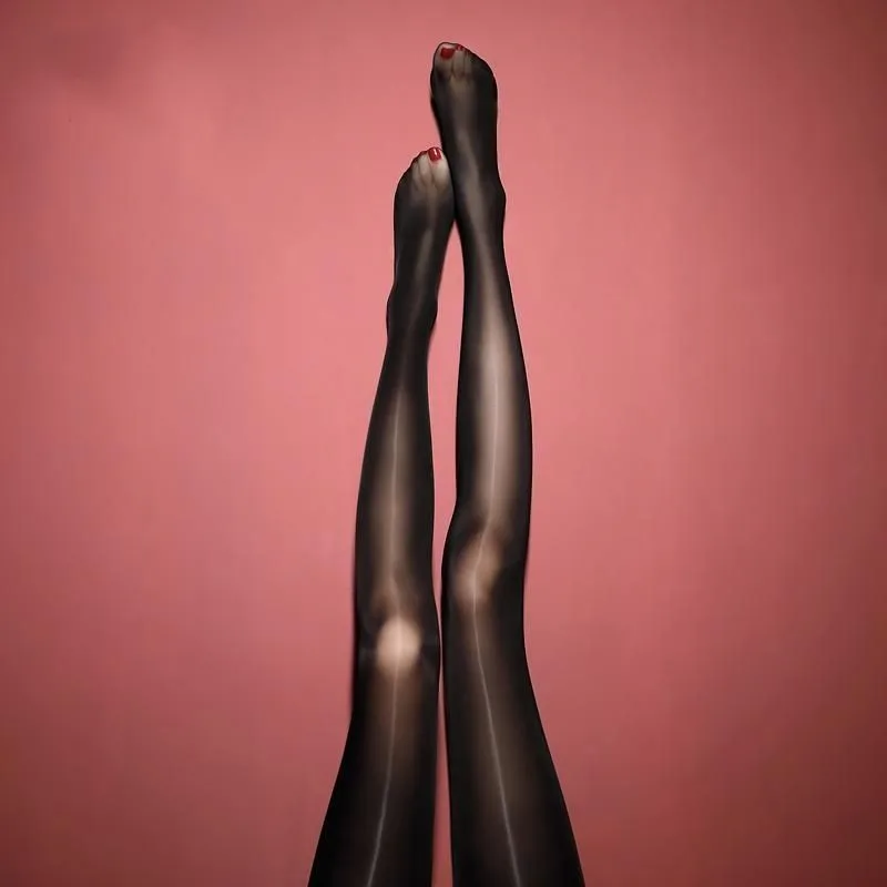 

Factory in Stock and Ready to Ship Dark Gold Series Ultra-Thin Silky18DOily Shiner Stockings Flash Reinforcement Anti-Hook Distr