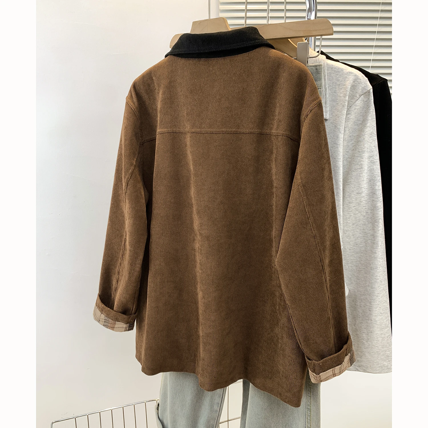 Retro Color Block Corduroy Women's Jacket Autumn Style Mid-Length Fashionable High-End Feel Top Short Outerwear Cotton Blend