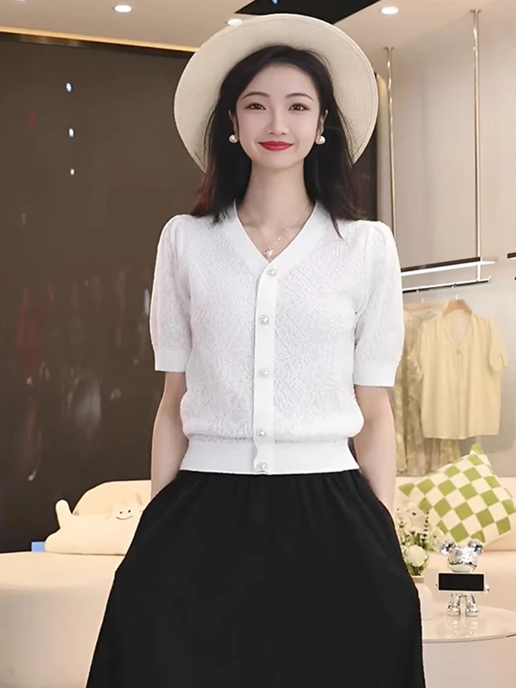 

Ele Ice Silk Knitted V-Ne Top Women's Summer Faion Breathable Skin-Friendly Single Button Design Lightweight Outerwear