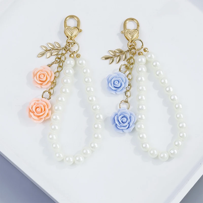 

Fashion Camellia Bag Charm Keychain Elegant Imitation Pearl Wristlet Keyring Ladies Handbag Decoration Jewellery Gift
