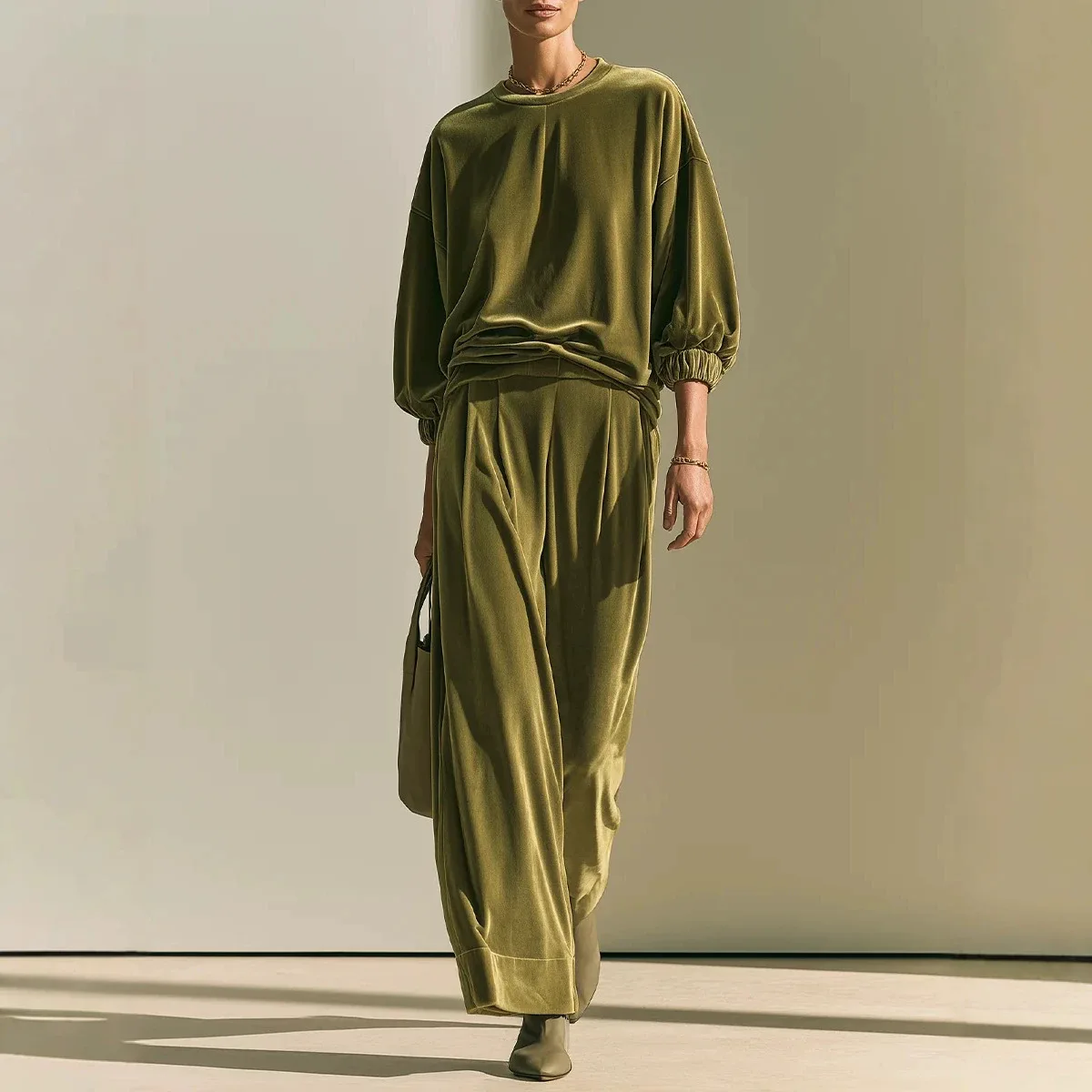 Women Velvet Two Piece Set O Neck Lantern Sleeve Loose Top Wide Leg Pants Elegant Solid Casual Autumn Winter Matching Outfit