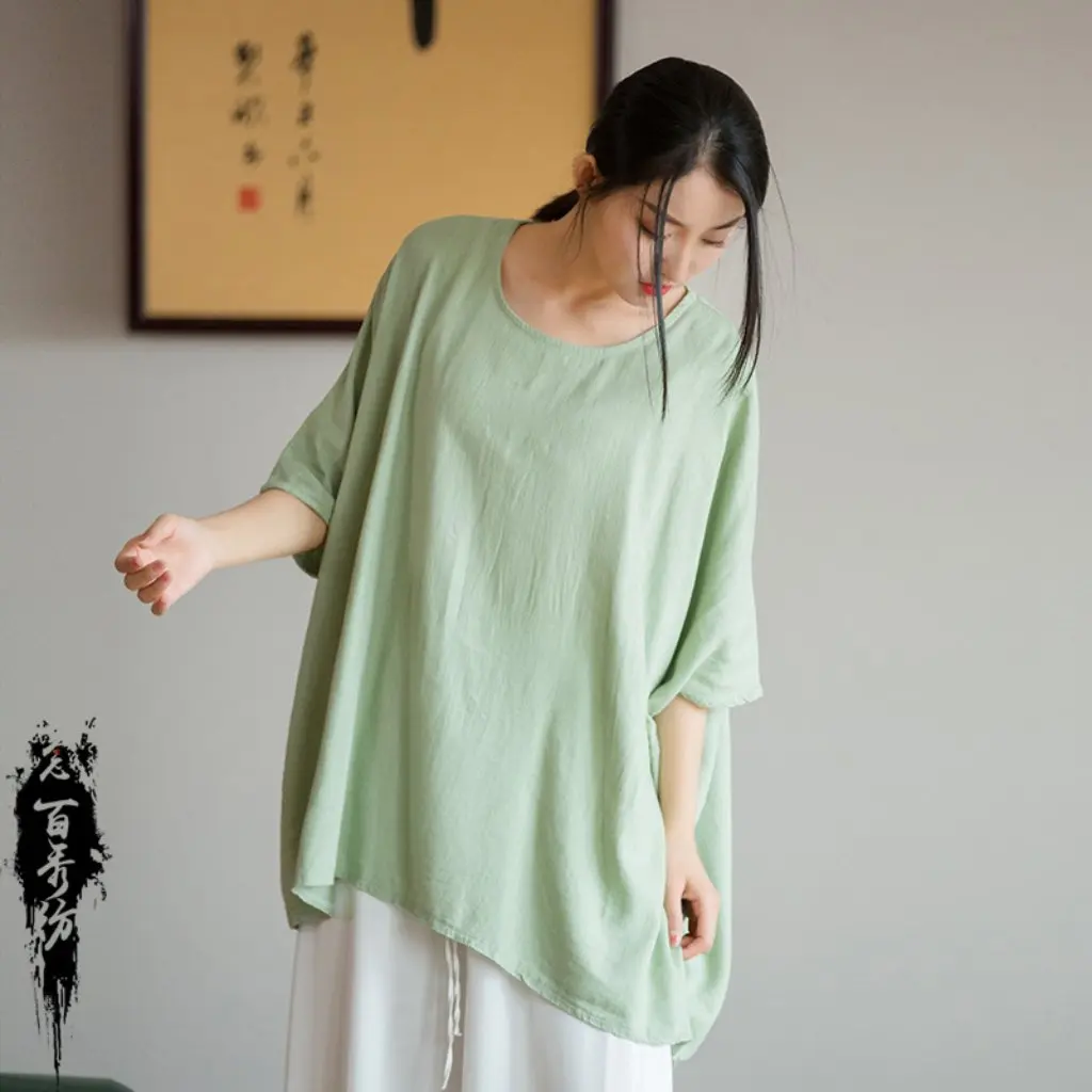 

Women's Artistic Linen T-Shirt Spring Summer Lightweight Loose Batwing Sleeve Sun Protection Top by Nianbaixiu