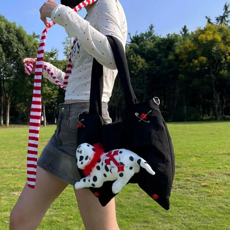 2025 التصميم الأمريكي الأصلي أفقي مربع سعة كبيرة حقيبة يد قماش النايلون دمية شكل تصميم حقيبة كتف مفردة العصرية