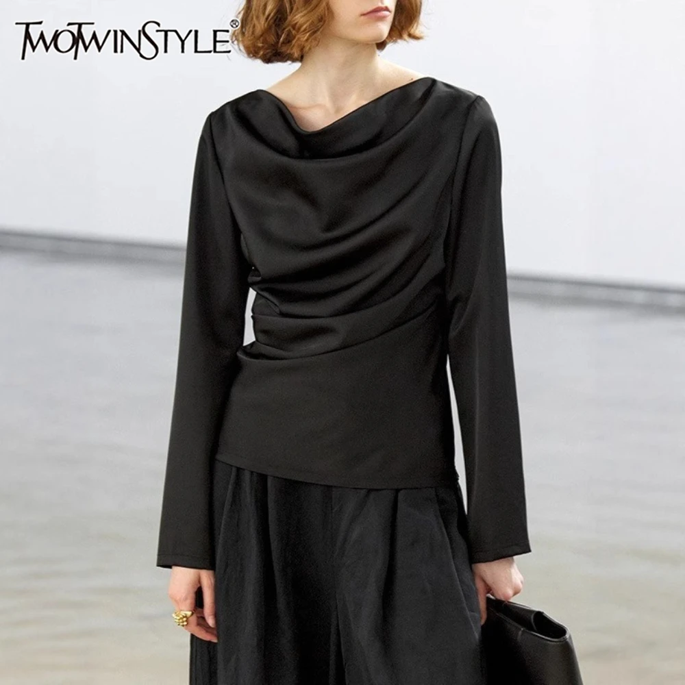 

TWOTWINSTYLE Черная высококачественная футболка со складками, женская футболка с круглым вырезом и длинным рукавом, свободные женские футболки во французском стиле, осенняя мода