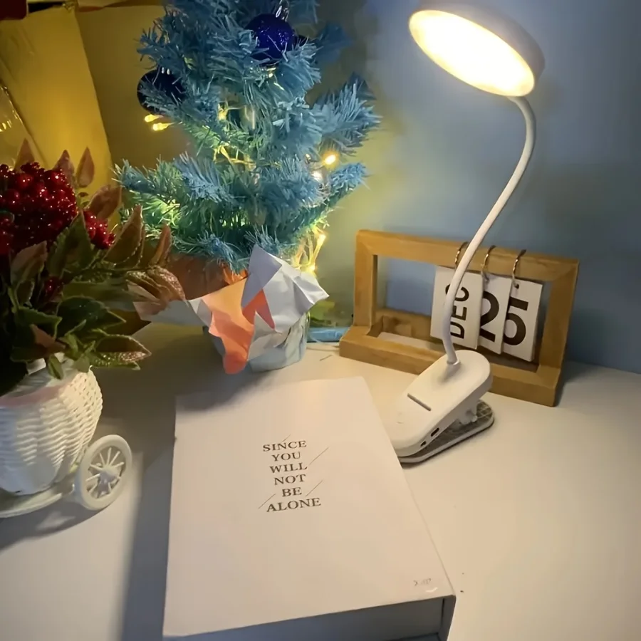 مصباح طاولة USB مصباح مكتبي قابل لإعادة الشحن مع مشبك سرير قراءة كتاب ضوء ليلي LED يعمل باللمس 3 أوضاع يعتم ضوء حماية العين