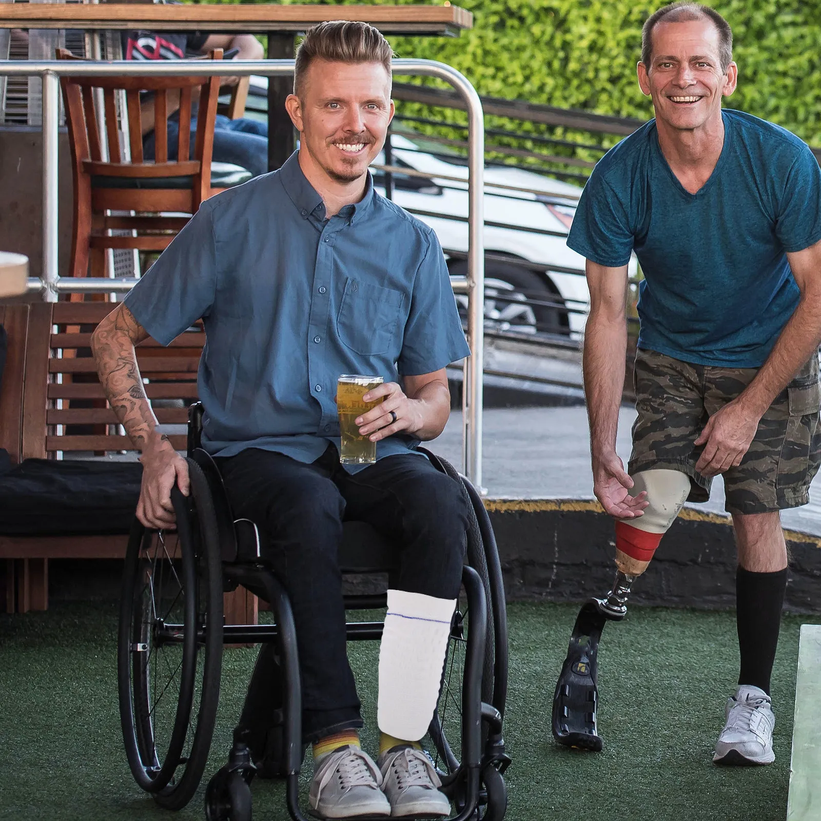 

2 шт. эластичных ремней для мочеприемников, высококачественные фиксирующие ленты для катетеров, удобные, гипоаллергенные, портативные, легко хранить.