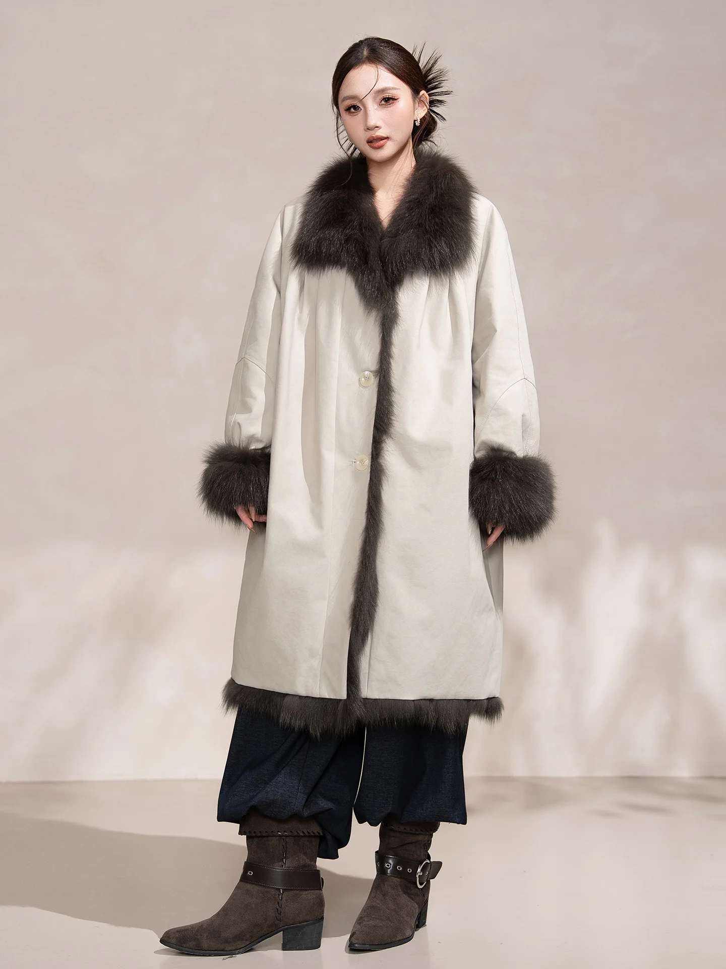 Cappotto elegante di media lunghezza Parker, piumino d'oca 90, giacca a vento in pelliccia di volpe, nuovo piumino invernale 2025