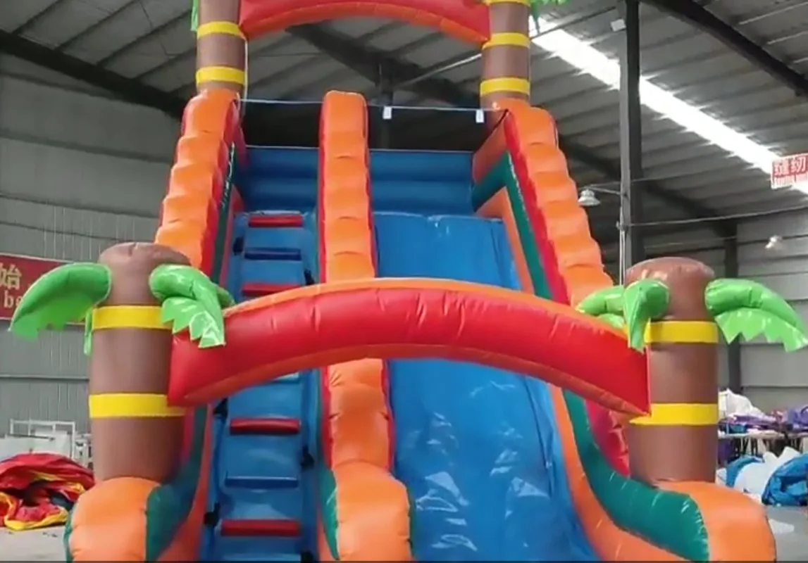 Factory-made custom children's party inflatable water slide and inflatable castle