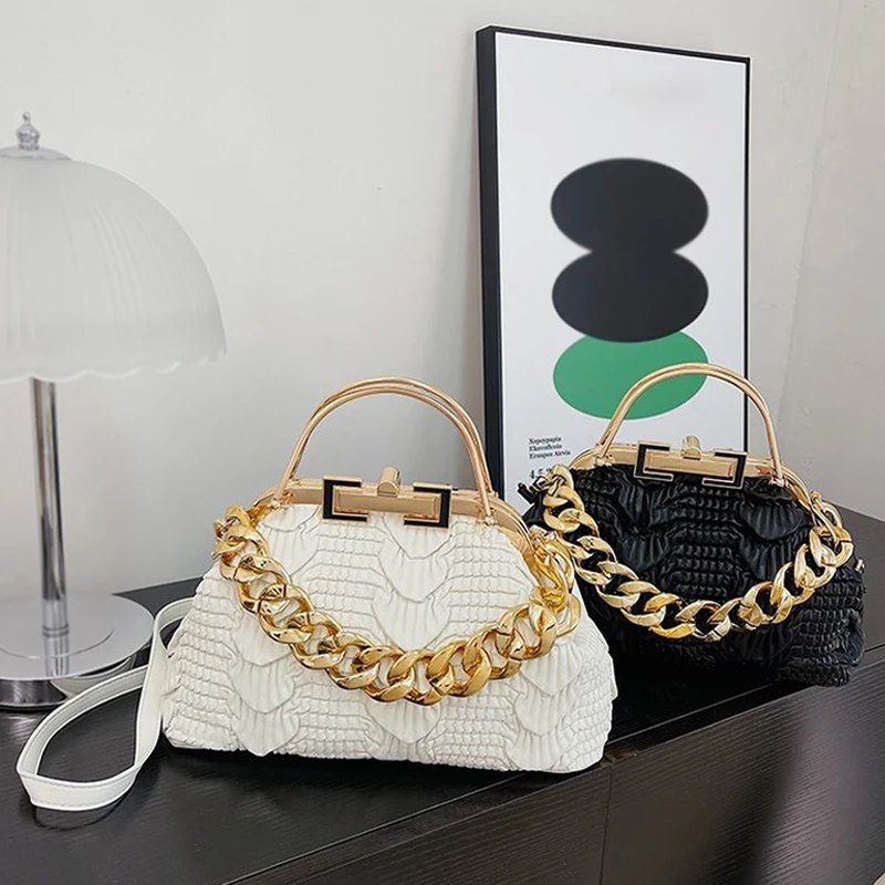 Elegant Women Shoulder Bags Gold Thick Chain Crossbody Bags Femme Hobos PU Leather Pleat Handbags Designer Lady Evening Clutch