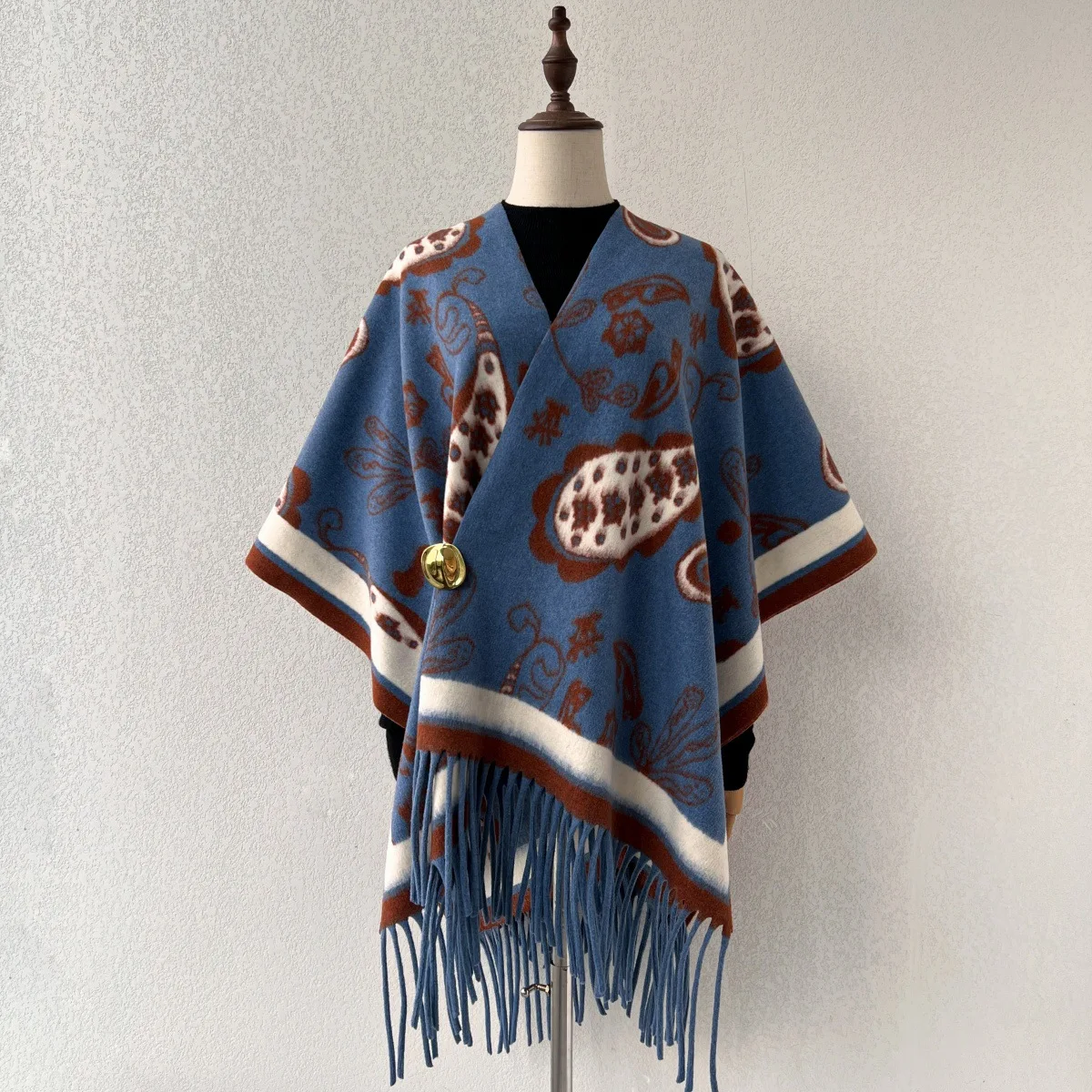 Vintage Paisley Tassel Cape Po - огляд і ціна Vintage Fashion Photos