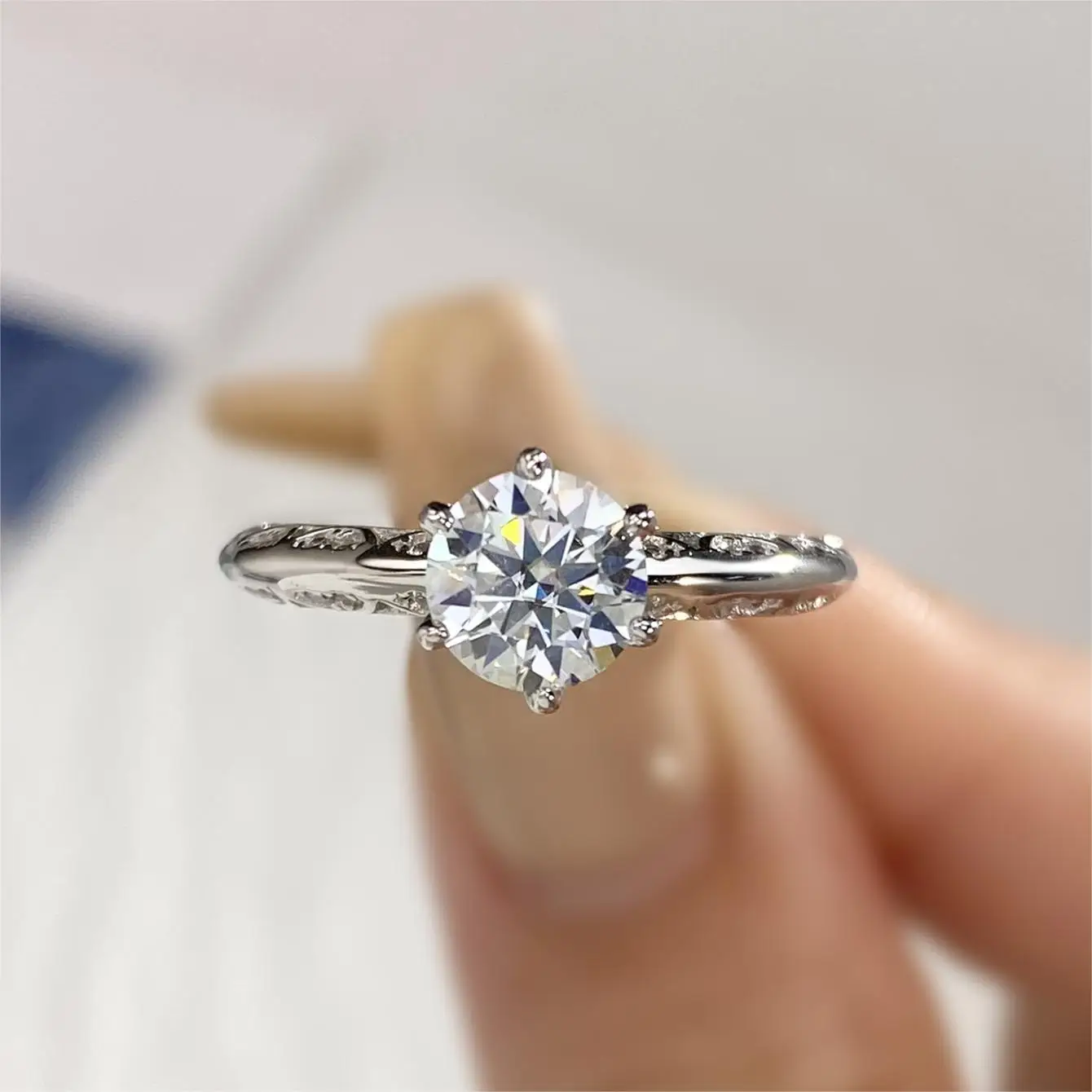 

DWJ Real 1CT Moissanite Diamond Fans Hollow Rings for Woman 925 Sterling Sliver Eternity Engagement Wedding Fine Jewely