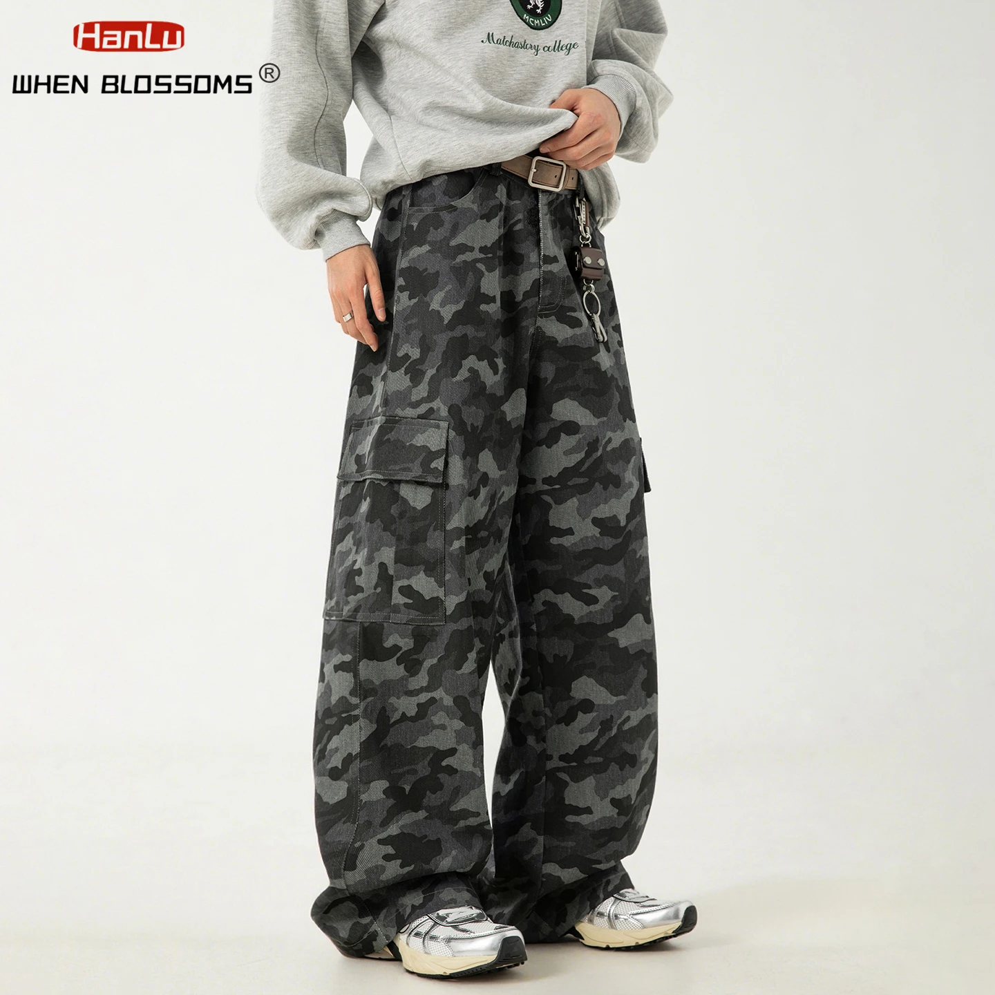 HANGLU 2025 Men's Vintage Camo Cargo Pants High Street Straight Leg Tactical Pocket Streetwear Utility Casual Trousers