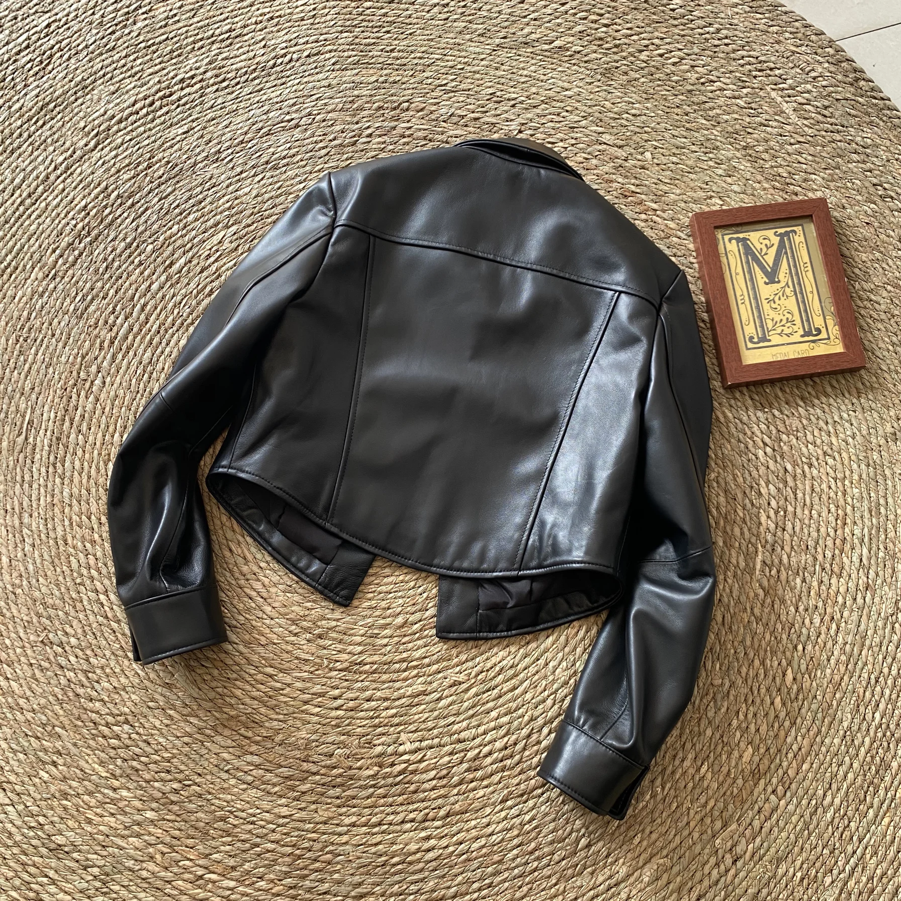 여성용 슬림핏 양가죽 재킷 봄 가을 턴다운 칼라 싱글 버튼 코트 슬리 컴뮤트 슬레 오르트 레...