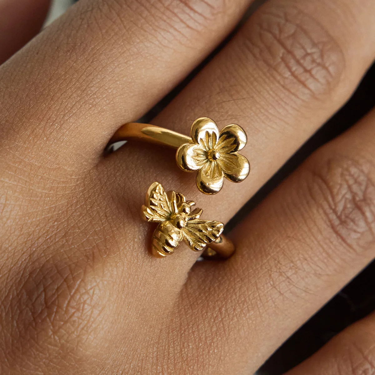 

YHTOT Simple Classic 18K PVD Gold Color Plated Stainless Steel Flower Bee Asymmetric Ring for Women Finger Jewelry Accessories