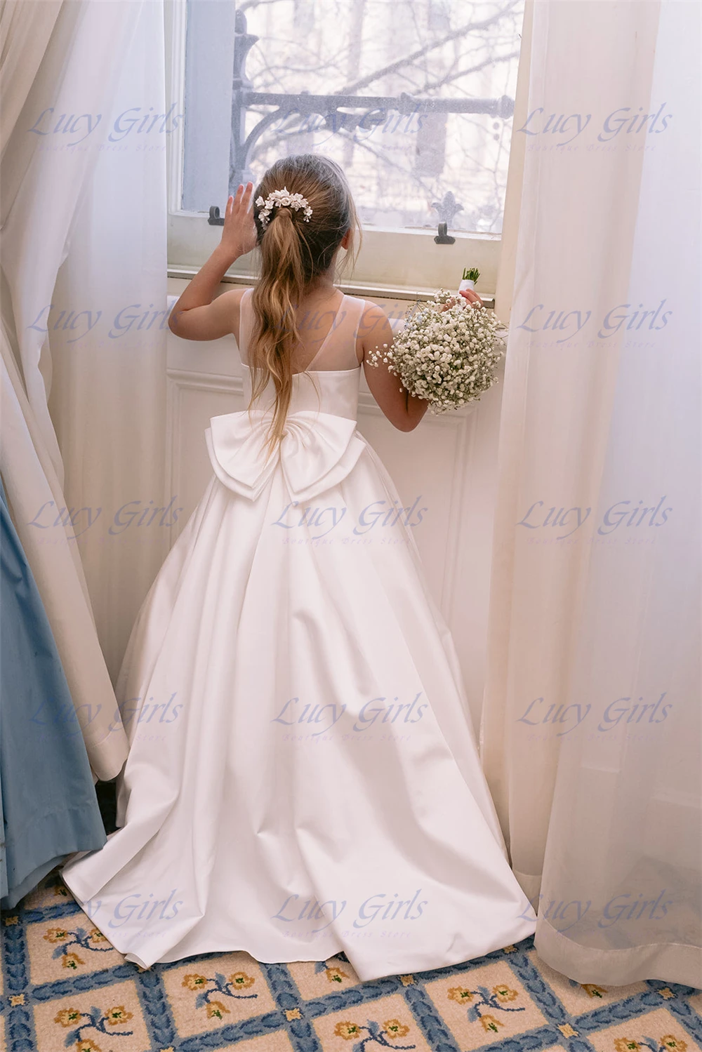 Lovely Flower Girl Dress Quality White Satin Fluffy with Big Bow for Kids Bridesmaid Wedding Birthday Party Evening Ball Gowns