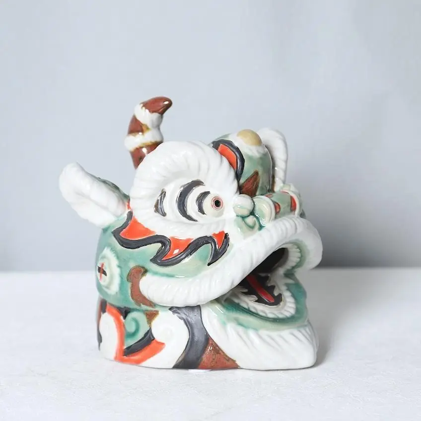 Chinese style lion dance lion head new Chinese resin lion ornament model room living room table top coffee table soft decoration