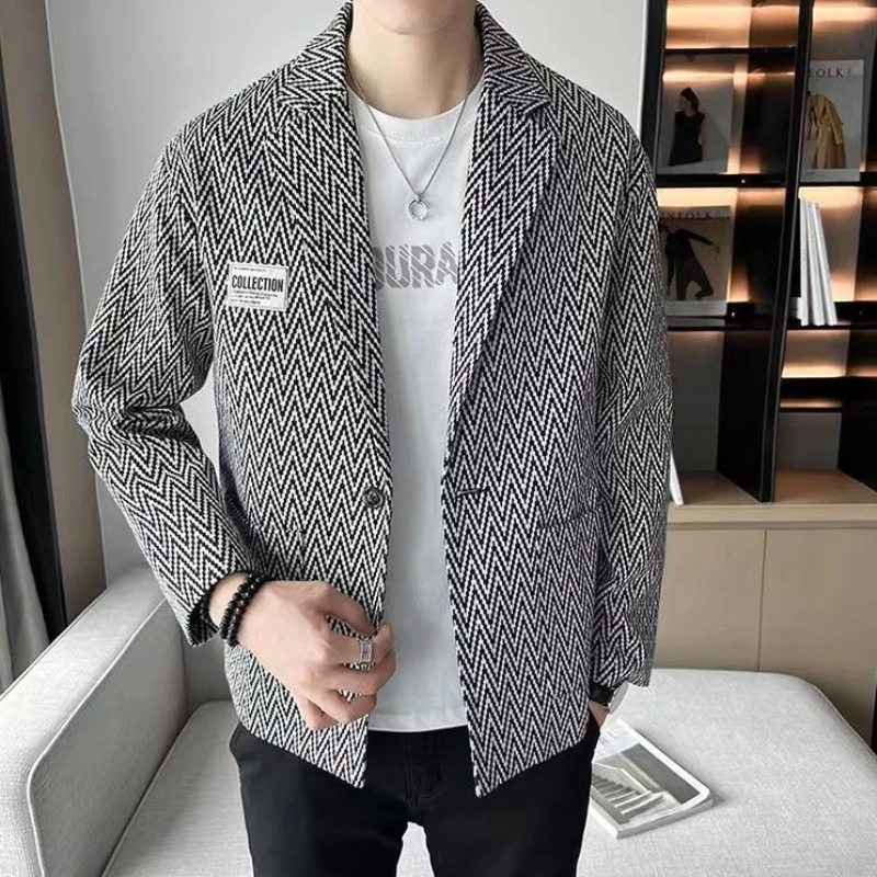 Gray Male Blazer Cropped Striped Short Men\'s Suit Jackets New in Classic Original Elegant Coat Korean Style Clothes Spring 2024