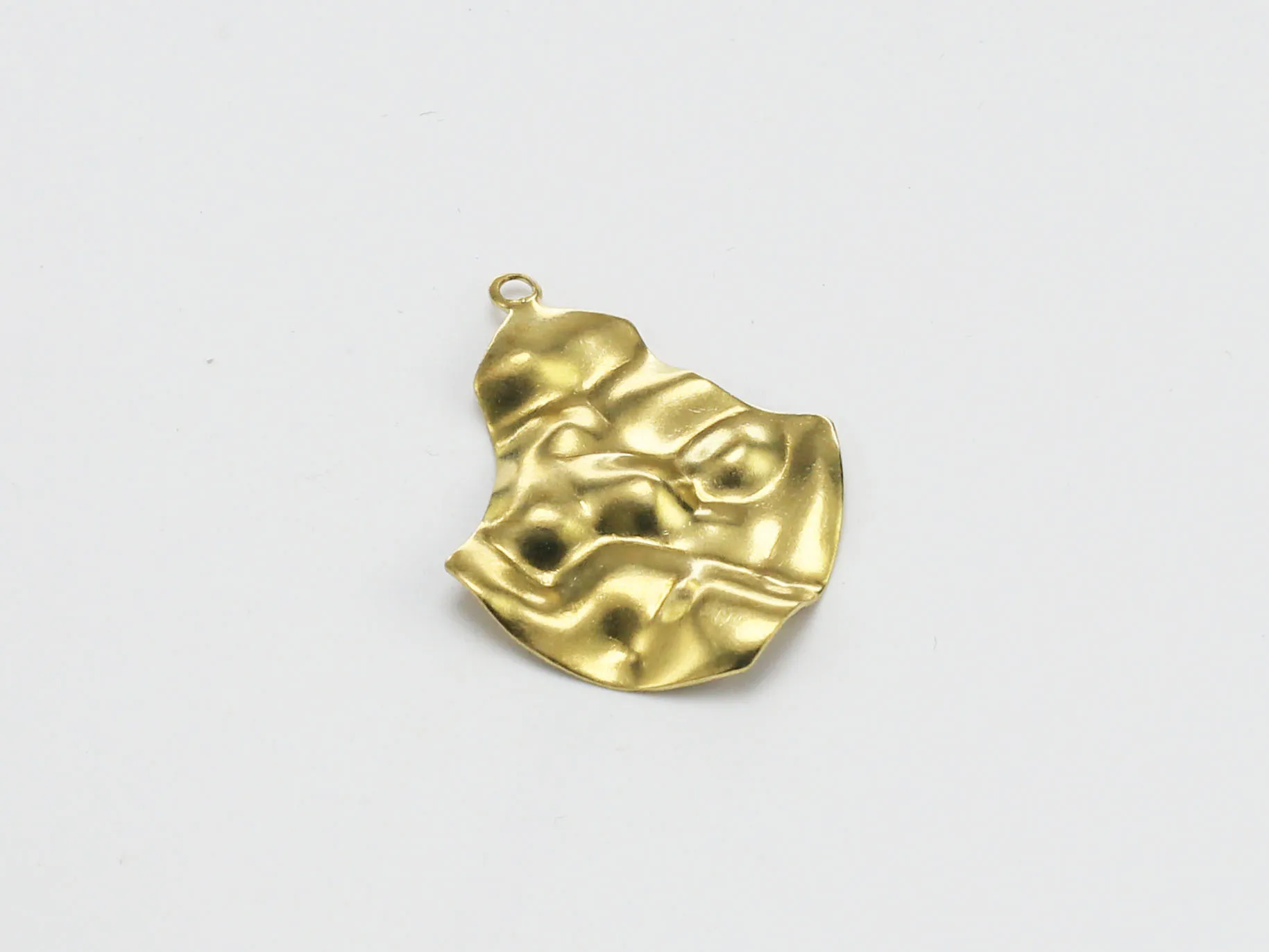 30pcs Brass charms 33x25mm Wavy shield Raw brass drop earrings pendant -R794