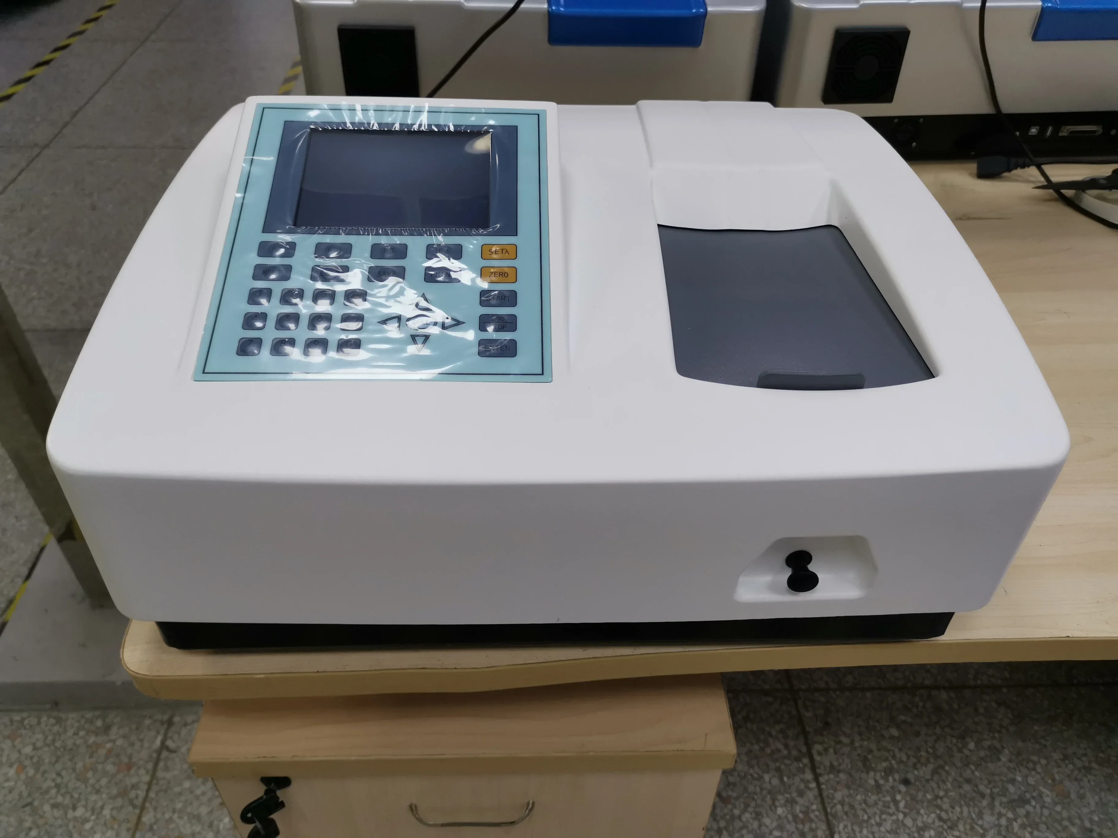 Portable UV visible optical double-beam spectrometer spectrophotometer