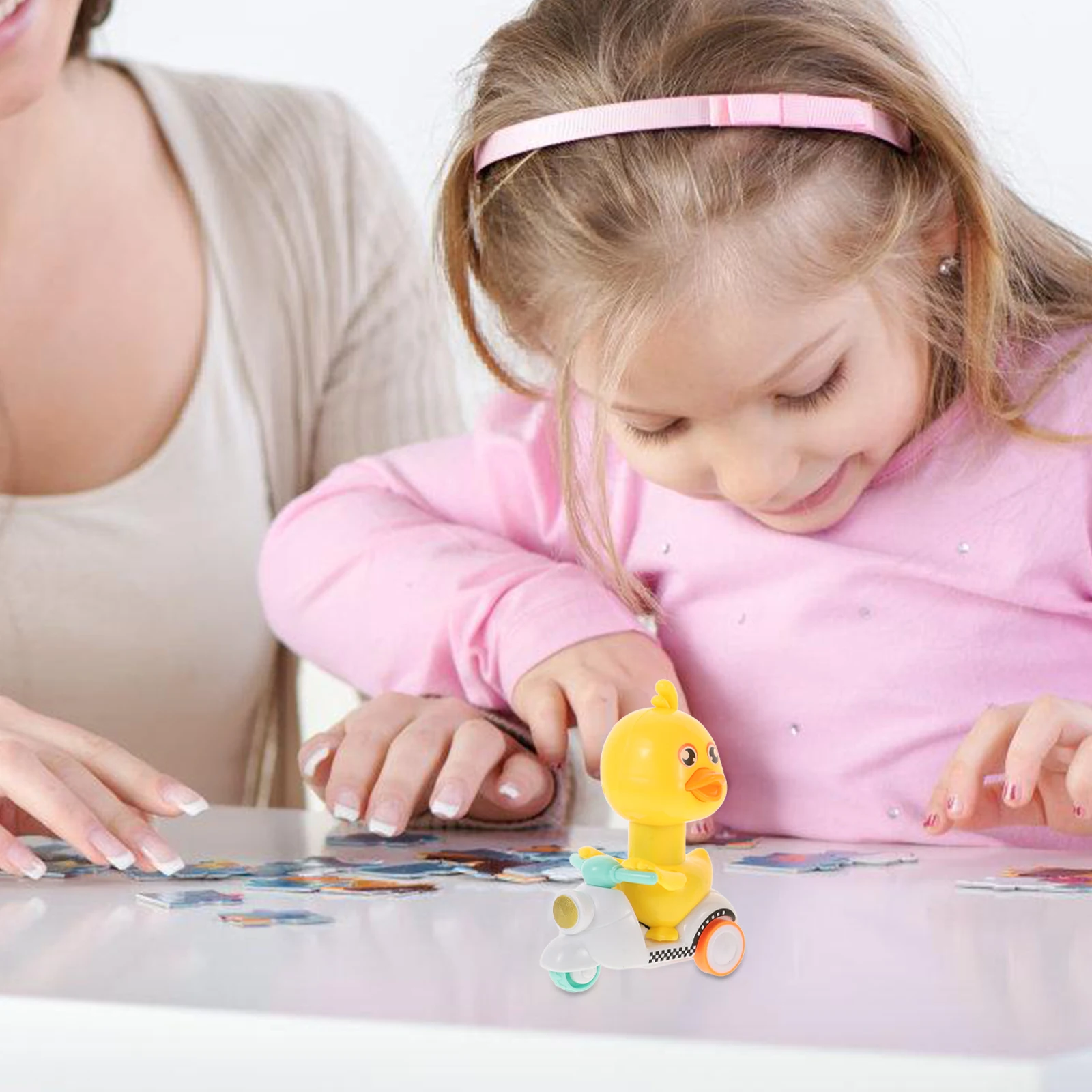

2 PCS Little Yellow Duck Back to Power Car Model Toys Mini Early Learning Pull-Back Kids Educational