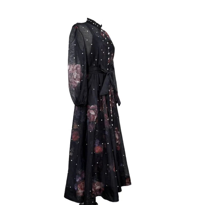 تصميم ريترو ثقيل مزين بالألماس وياقة واقفة وزر واحد وخصر طويل Sve Street Sle للسيدات Dr