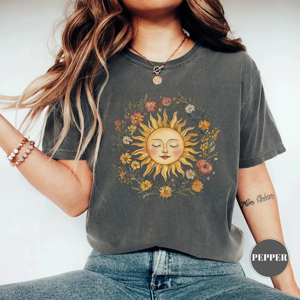 Boho Spiritual Sun Cute Bohemian Comfort T-Shirt Vintage Women Hippy Floral Outfit Apparel Trendy Y2K Casual Daily Streetwear