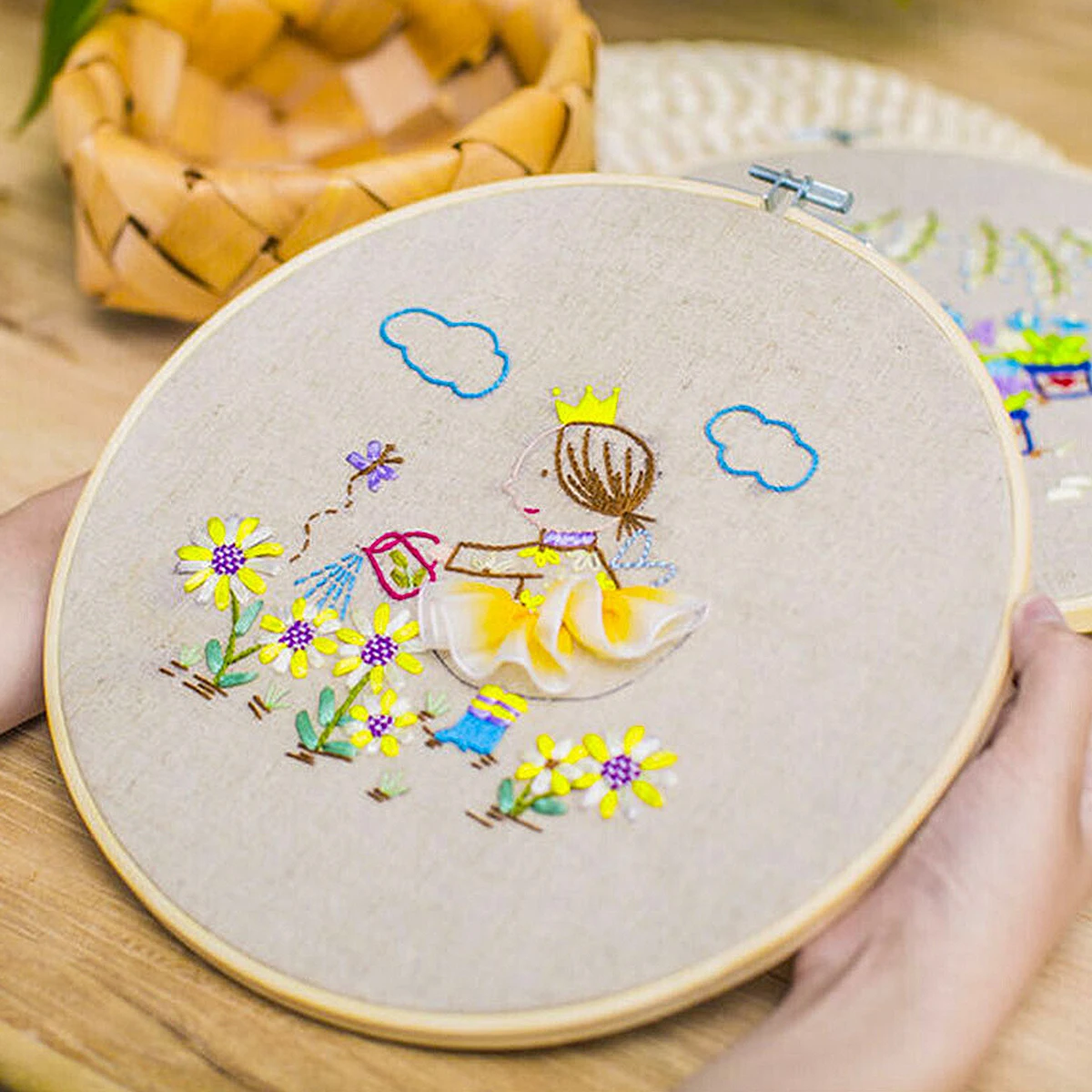 

1Pcs 34Cm Bamboo Embroidery Circle Set Ideal for Fabric Painting Quilting Wall Art DIY Stitching Projects Craft Enthusiasts Gift