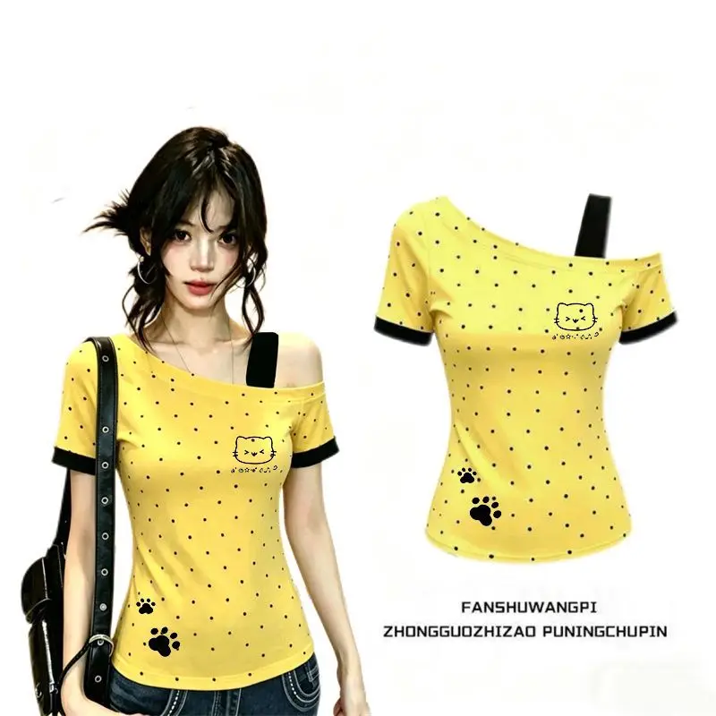 Süßes koreanisches Polka-Dot-Top mit freiem Schulterbereich für Damen, schmal geschnitten, kurzärmelig, One-Shoulder-T-Shirt, süßes Katzen-Sommer-T-Shirt, schlichtes T-Shirt, Fake-Two-Layer-Look – Detail 4
