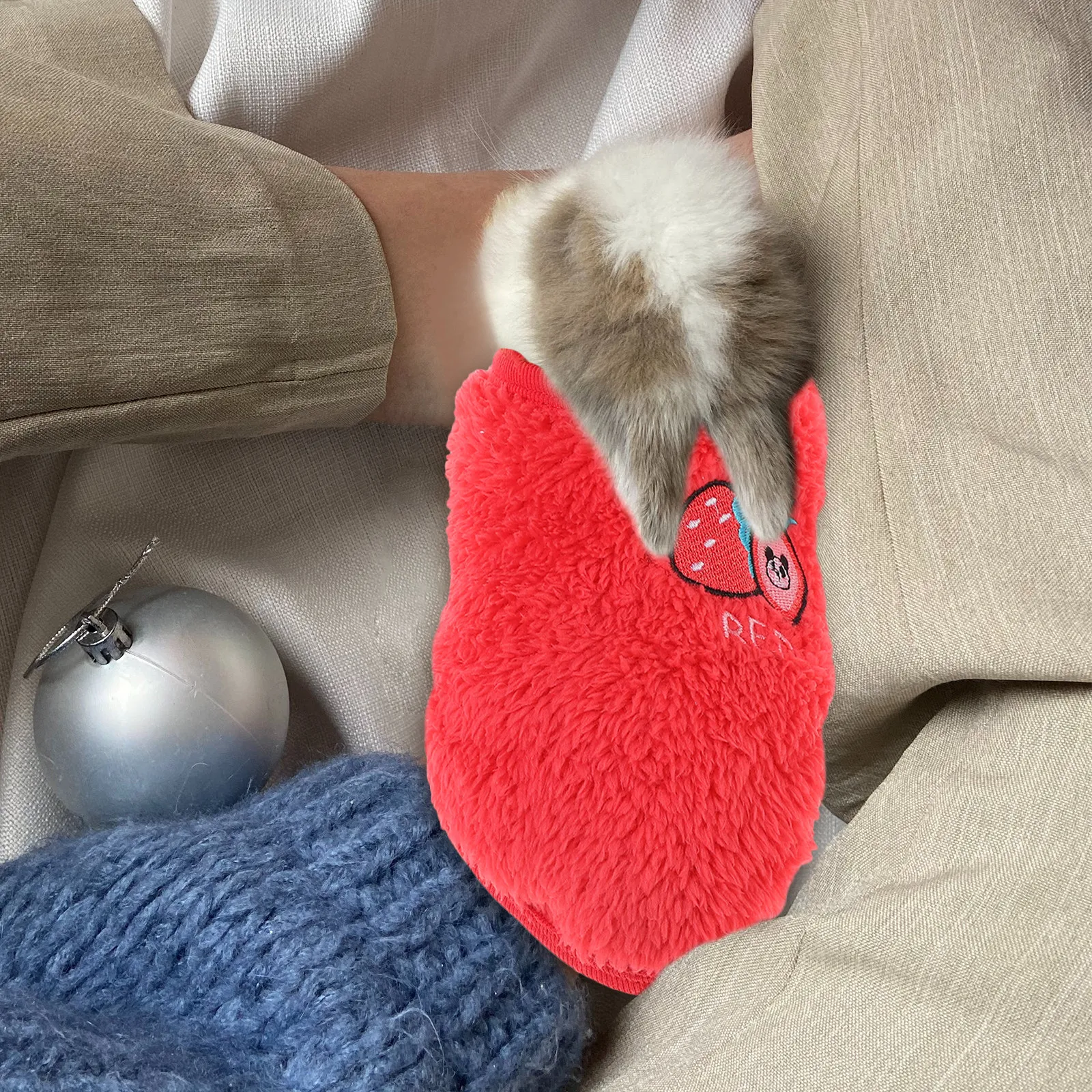 

1Pcs Rabbit Warm Clothes Small Pet Solid Color Winter Outdoor Breathable Garment Flannel Costume Small Animals Apparel