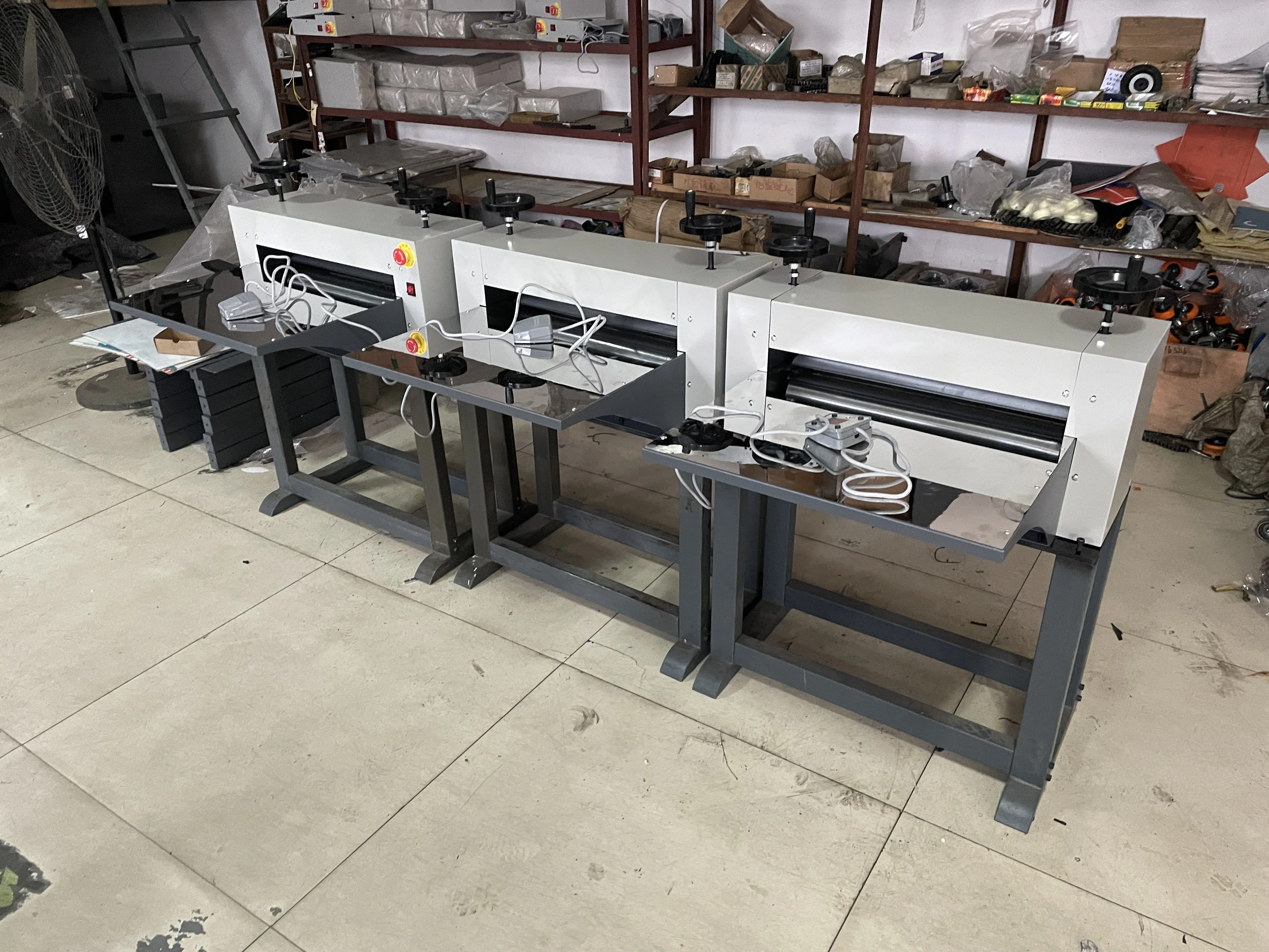 Label Proofing Paper Cardboard Manual Rotary Die Cutting and Creasing Machine Flat Bed Die Cutter for Carton Box