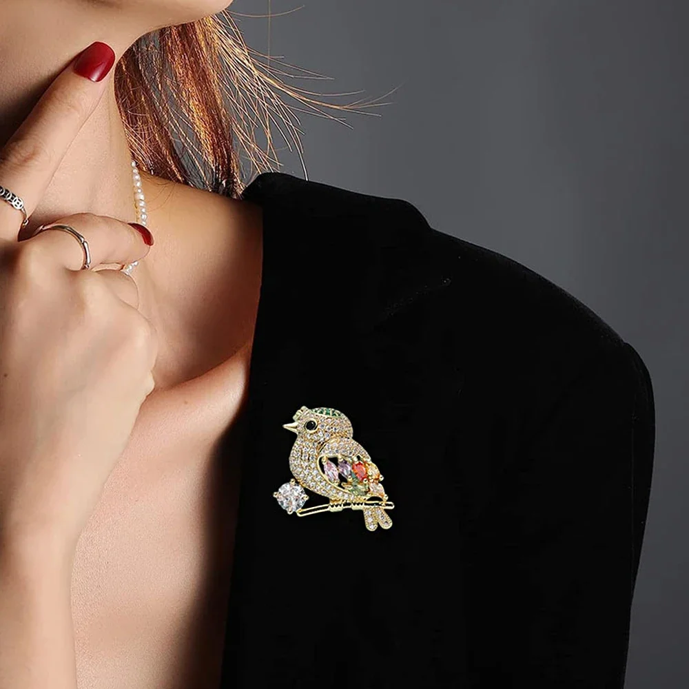 Mode Strass Elster Brosche Vergoldet Kristall Zirkon Glück Vogel Kragen Revers Pins Mädchen Kleid Hut Abzeichen Party Schmuck