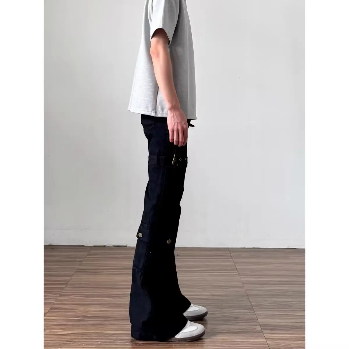 أشرطة فيبي سوداء صيفية وجينز عمل واسع للرجال بنطال ذو جرس نحيف أمريكي عالي الشارع #5