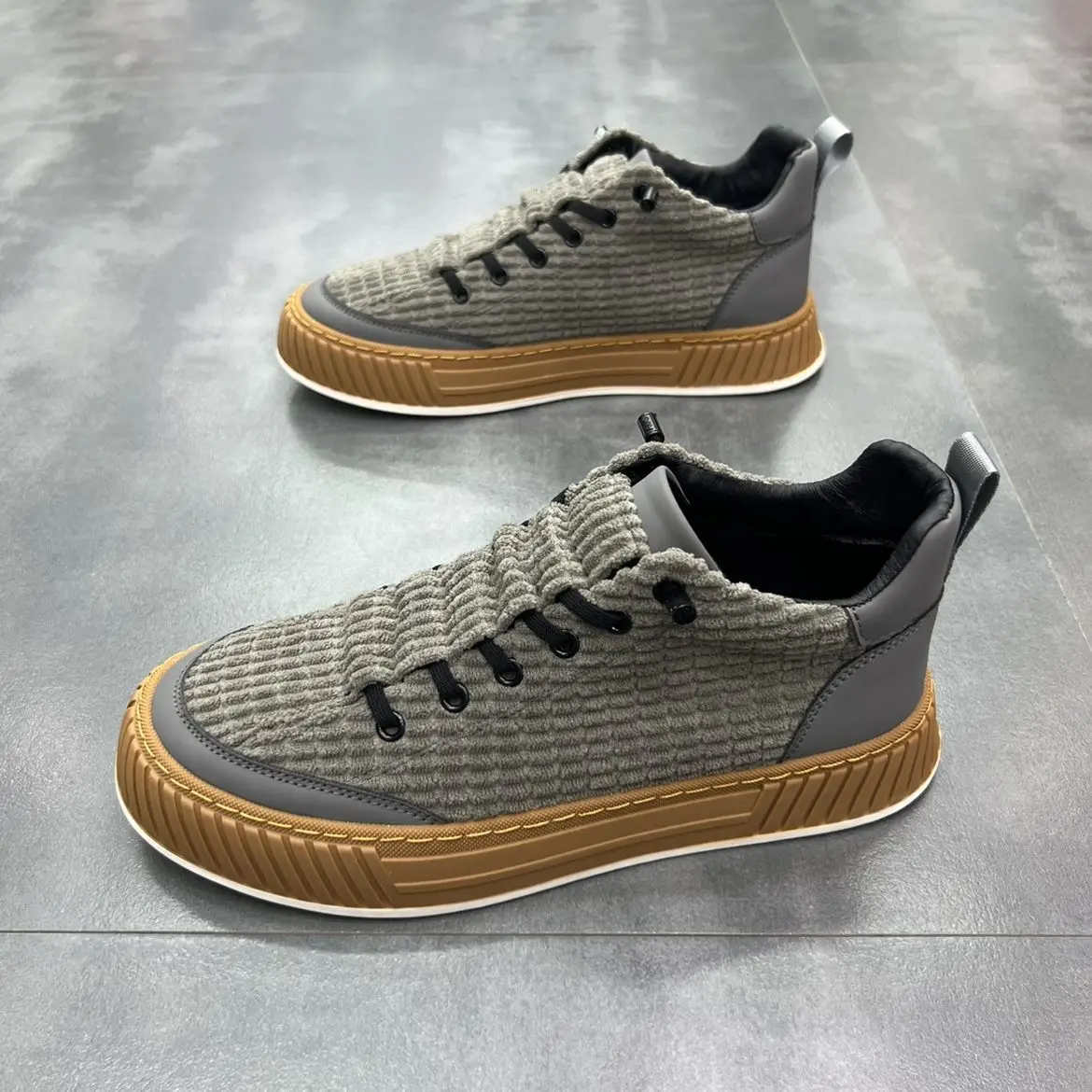 

Men Vulcanize Shoes 2023 New Fahsion Platform Breathable Corduroy Shoes Male Anti-Odor Lovers Casual Shoes Flat Hard-Wearing